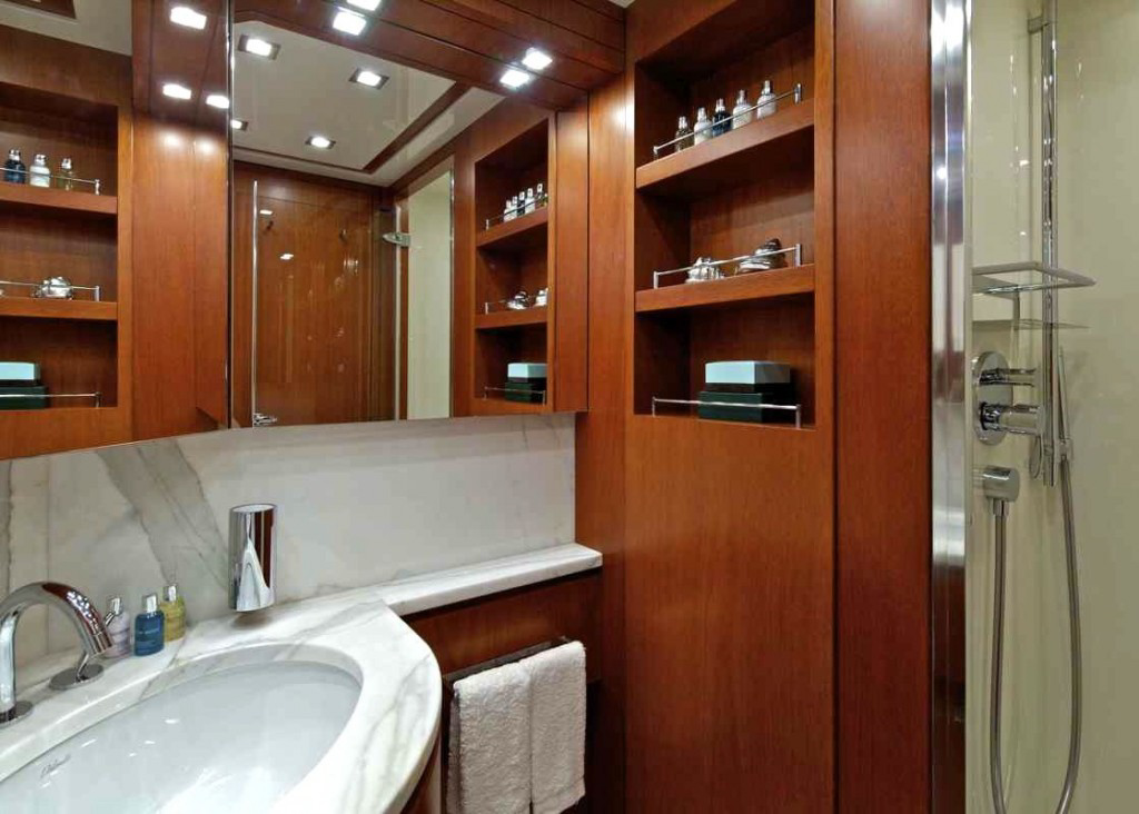 Interior - 26/29