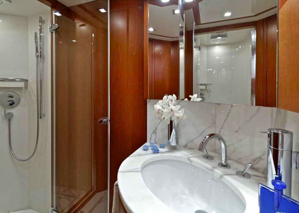 Interior - 27/29