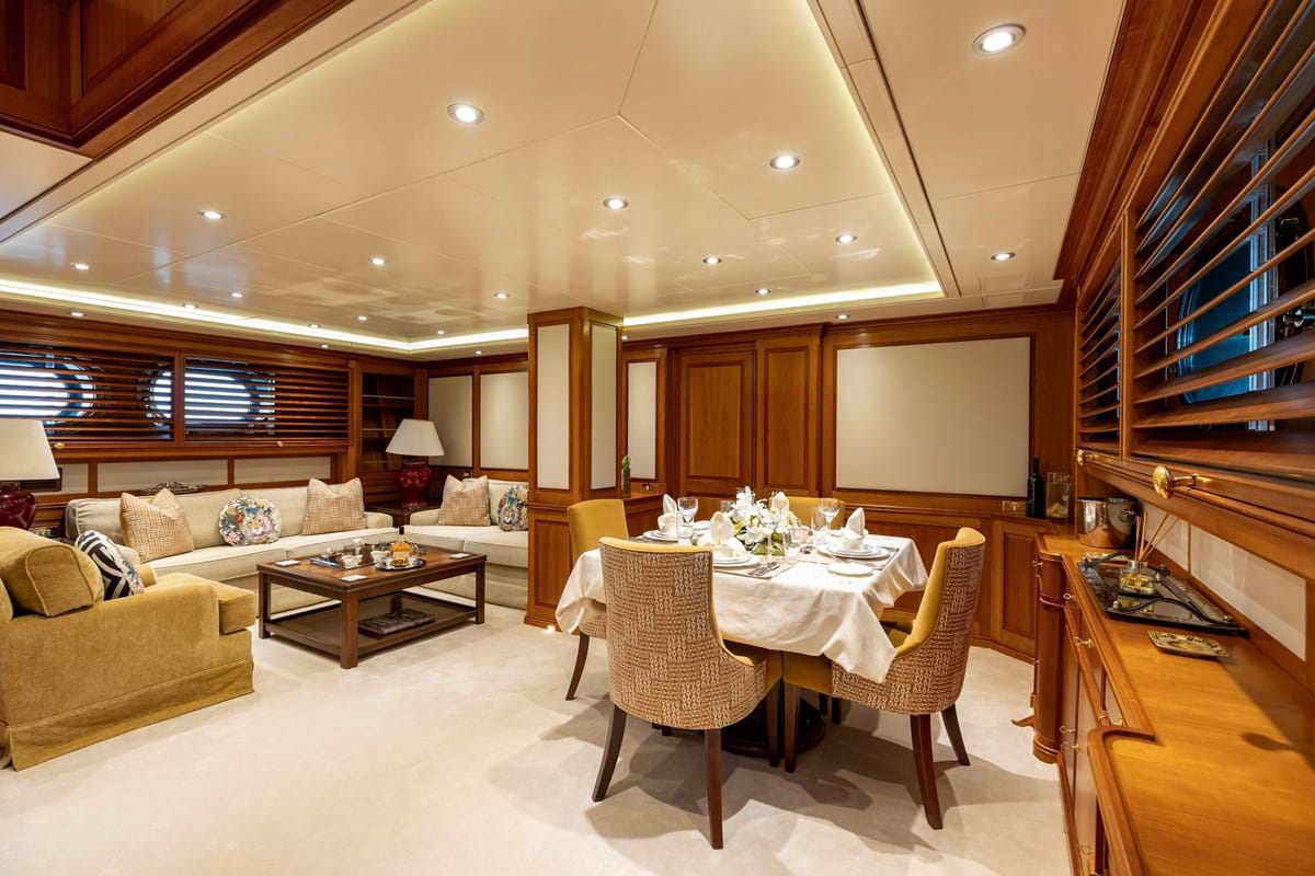 Interior - 3/13