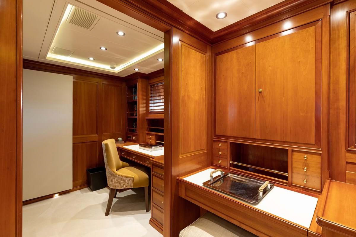 Interior - 4/13
