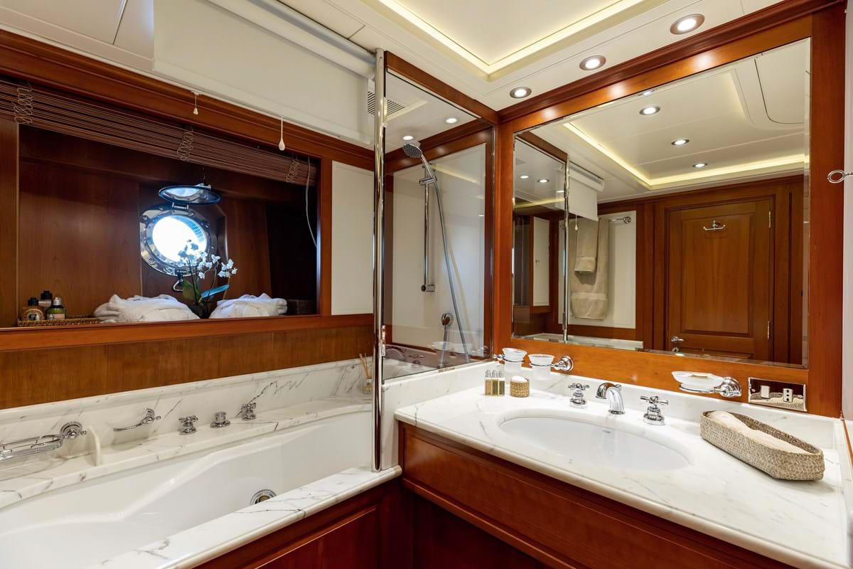 Interior - 11/13
