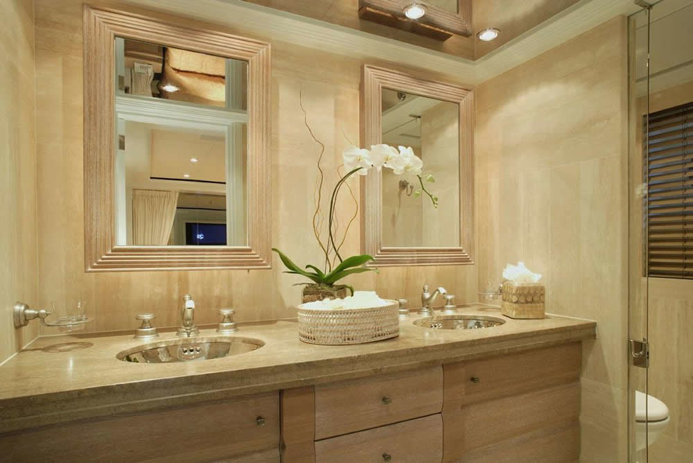 Interior - 24/28