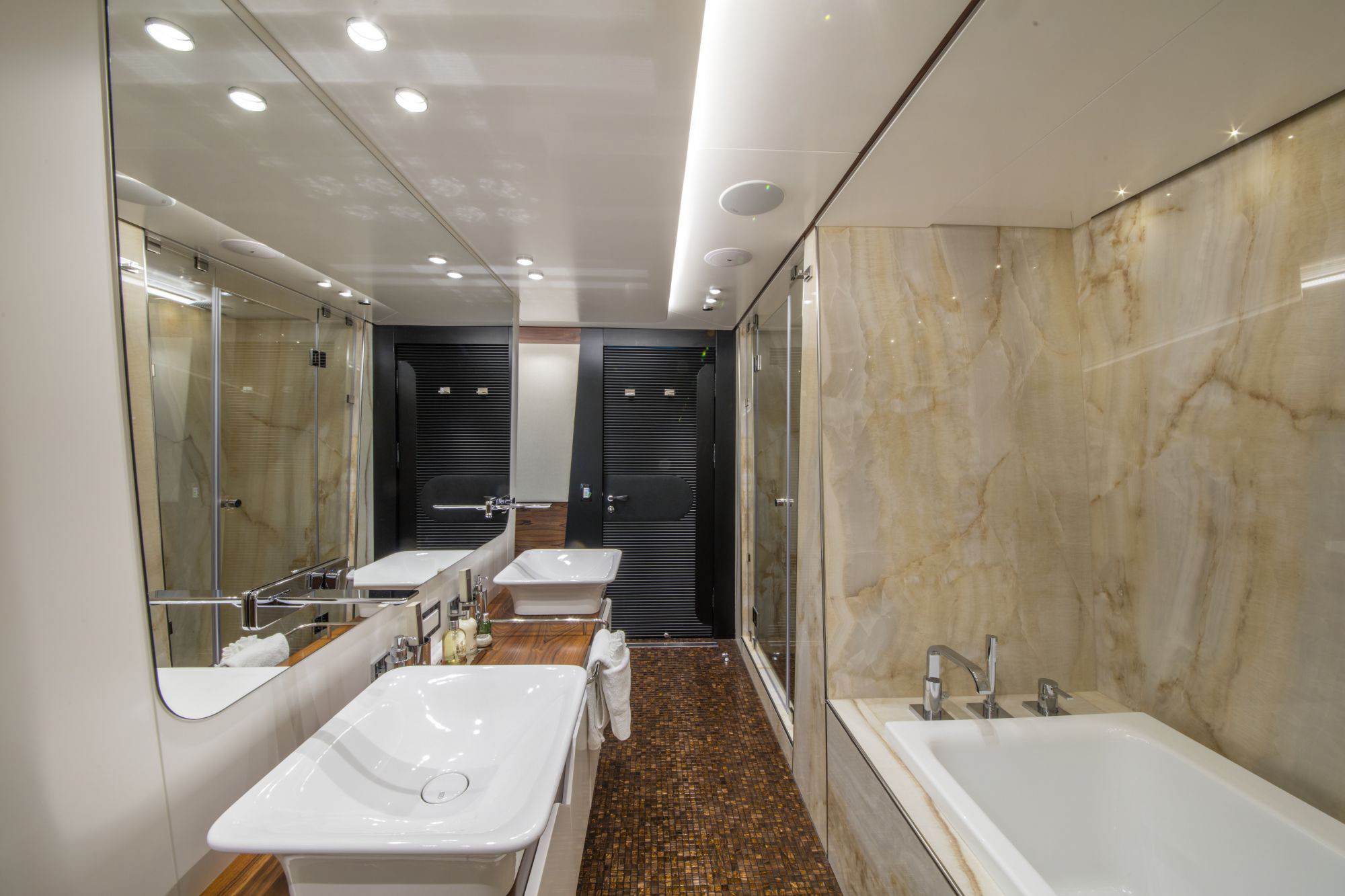 Interior - 39/47