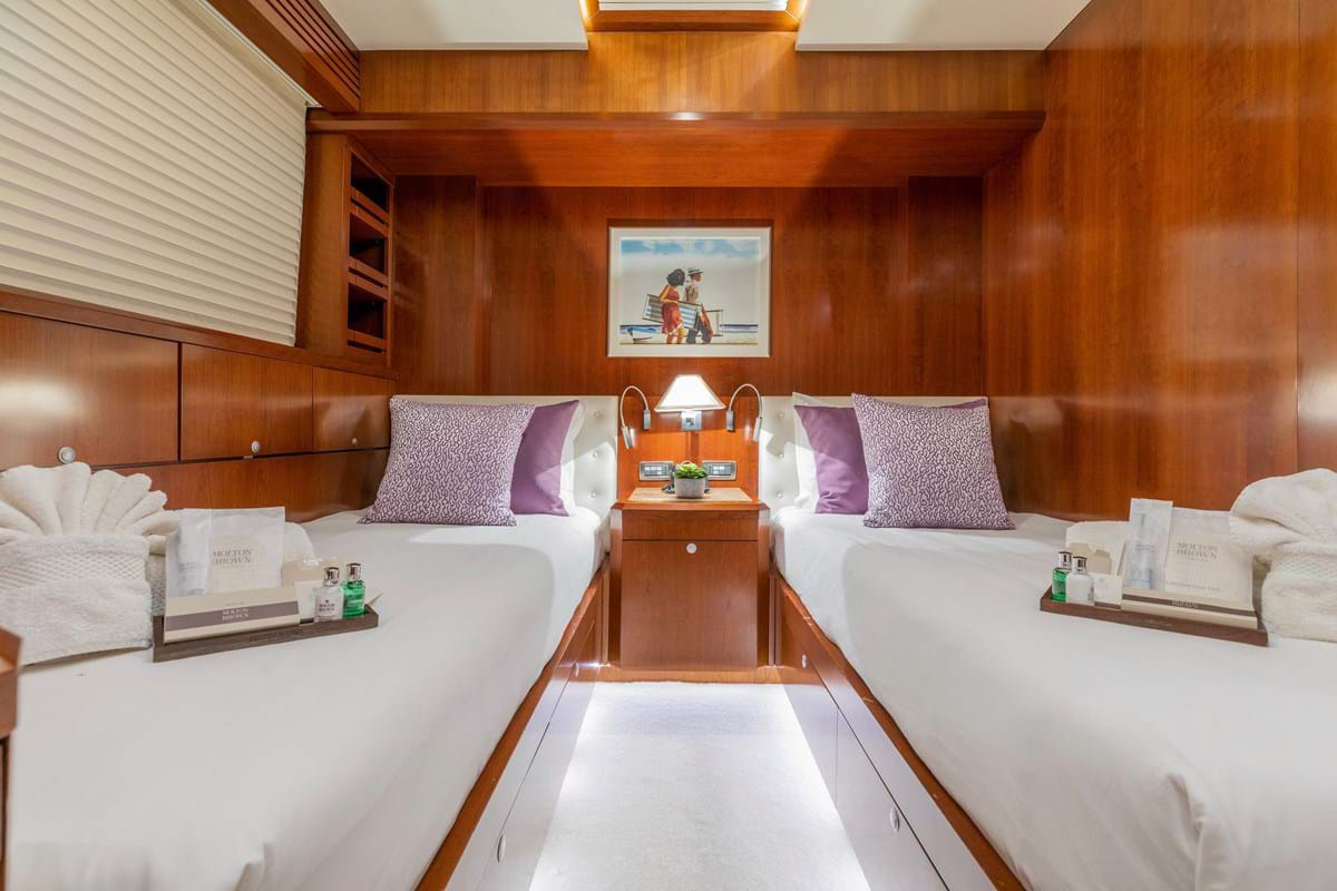 Interior - 13/18