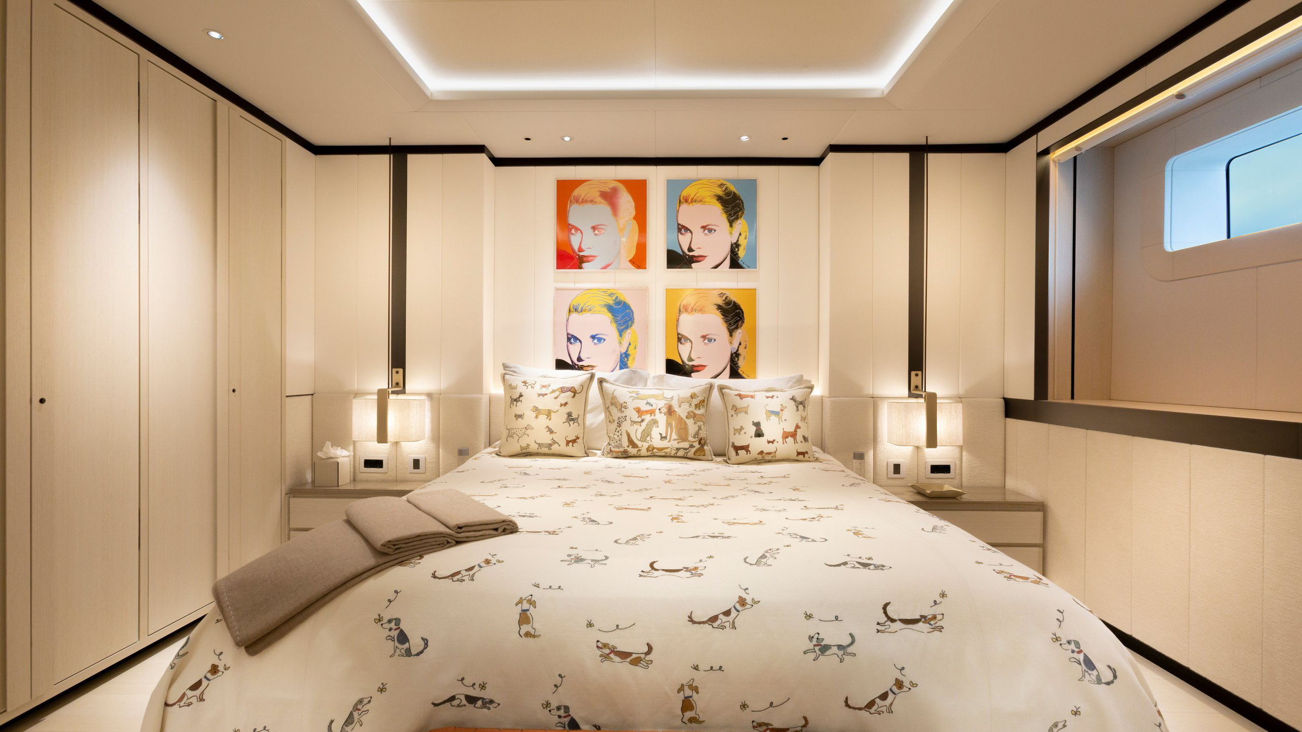 Interior - 27/41