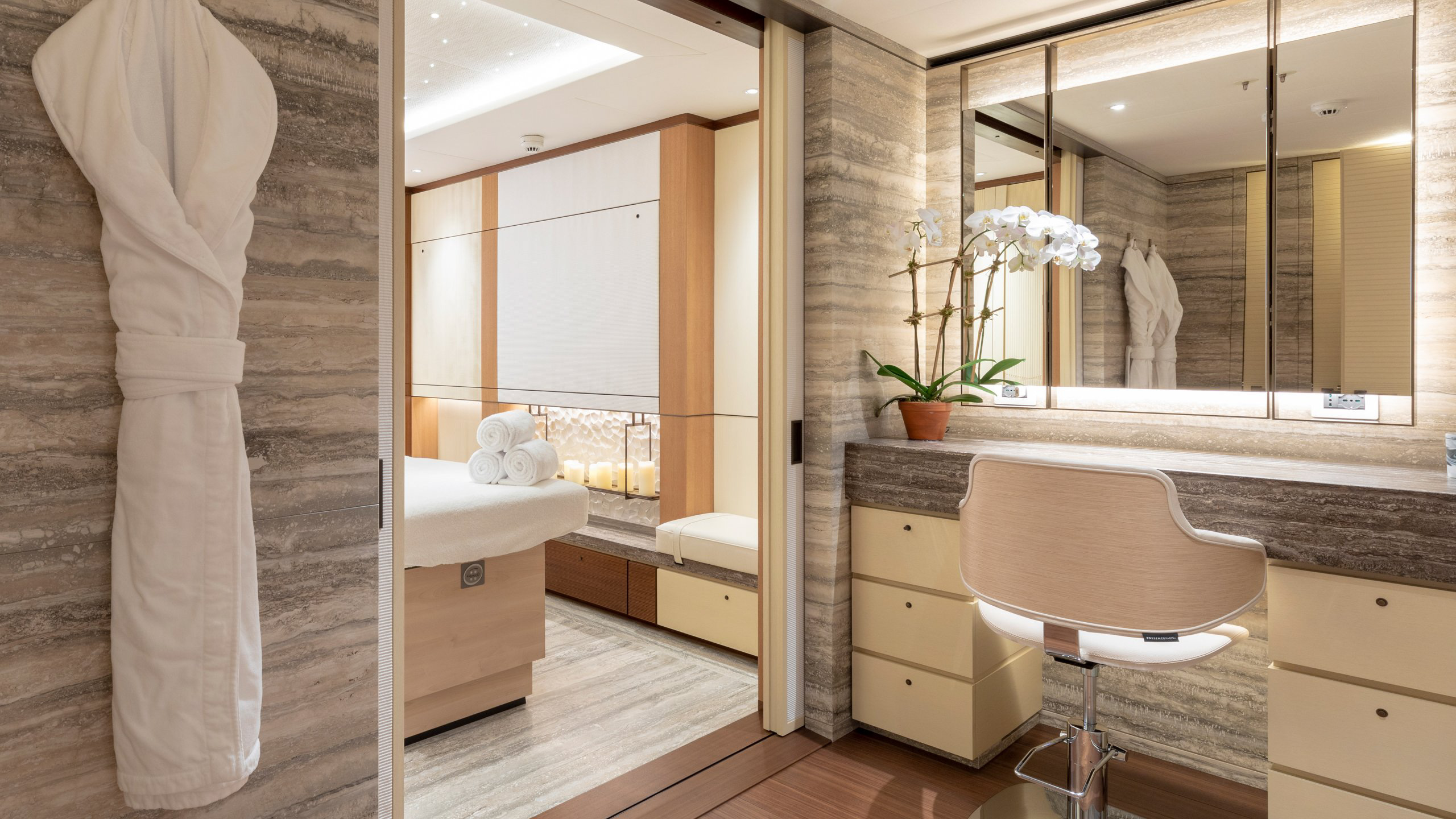 Interior - 30/41