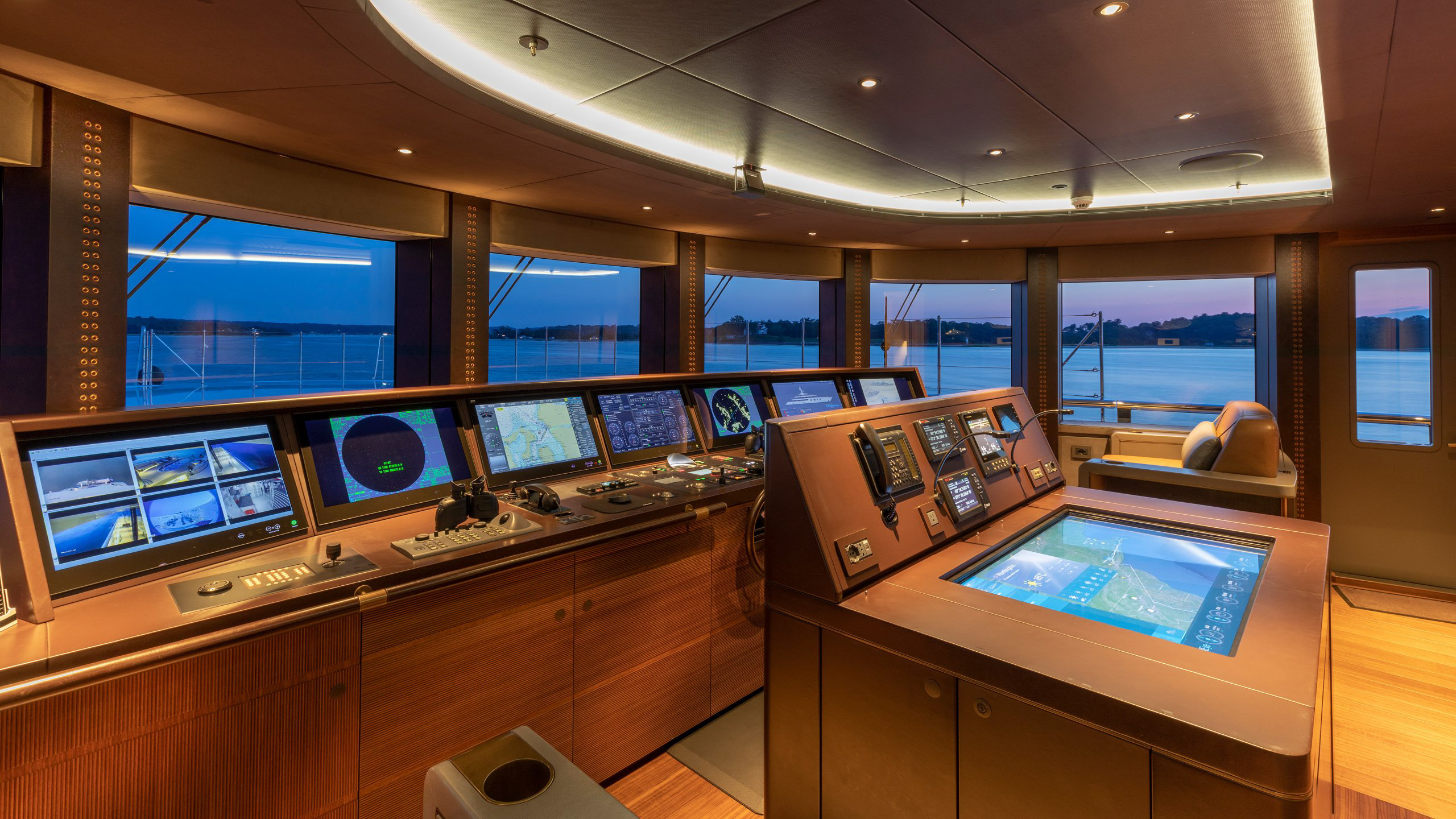 Interior - 40/41
