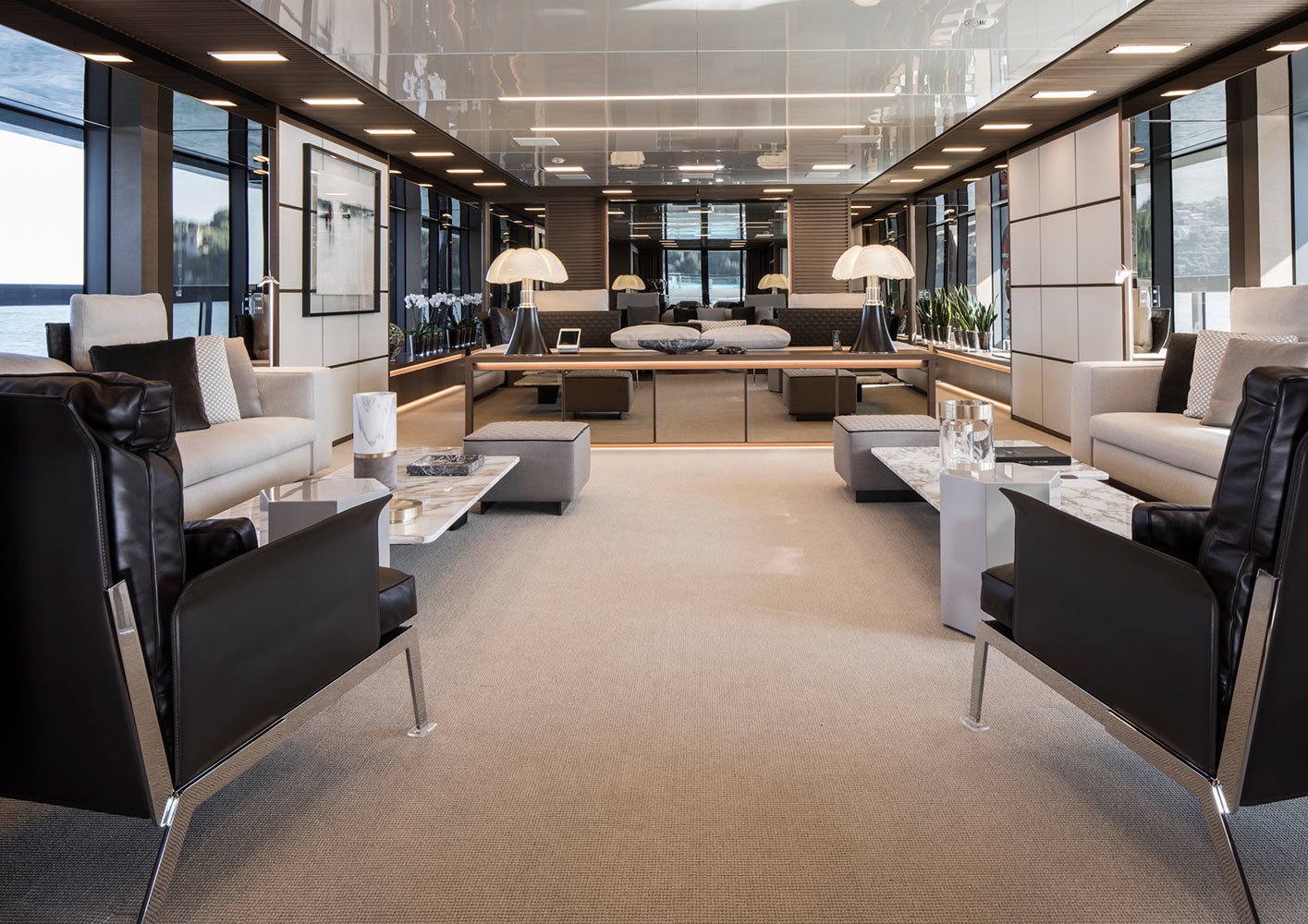 Interior - 0/10