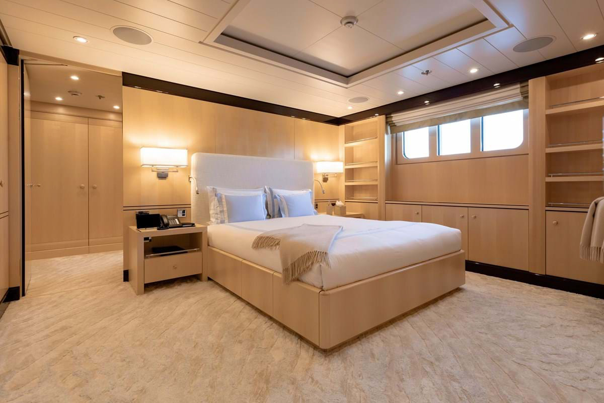 Interior - 10/15