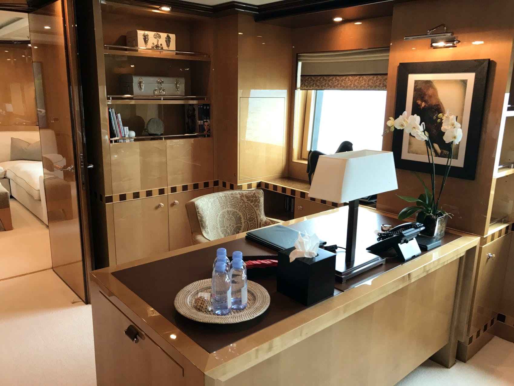 Interior - 25/26
