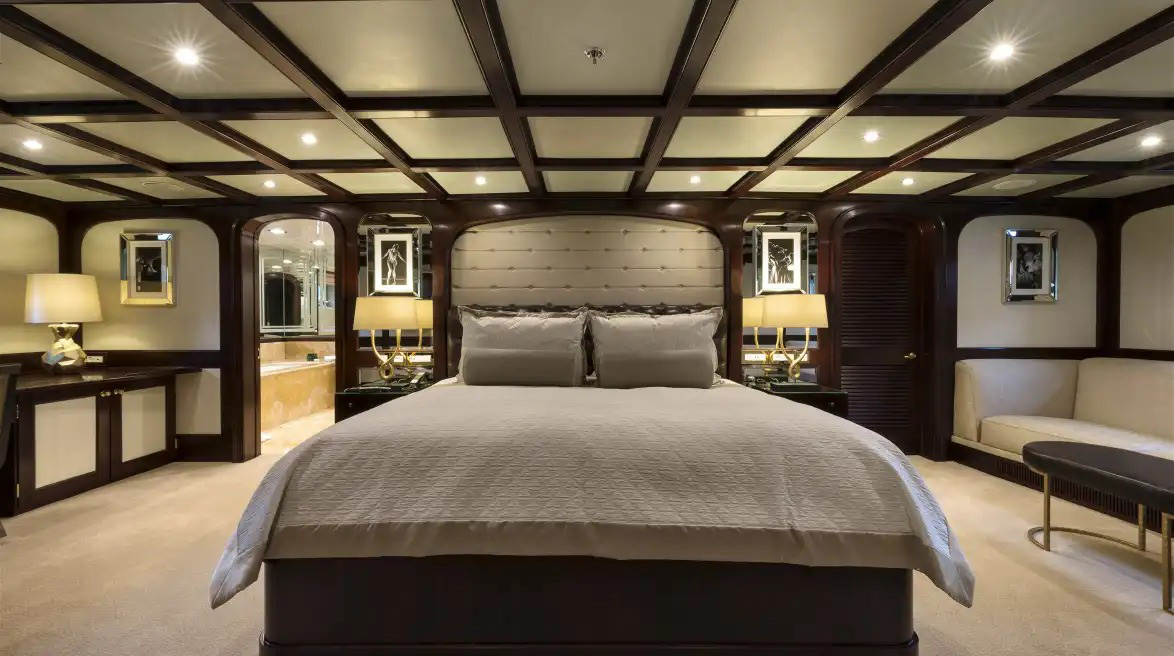 Interior - 16/23