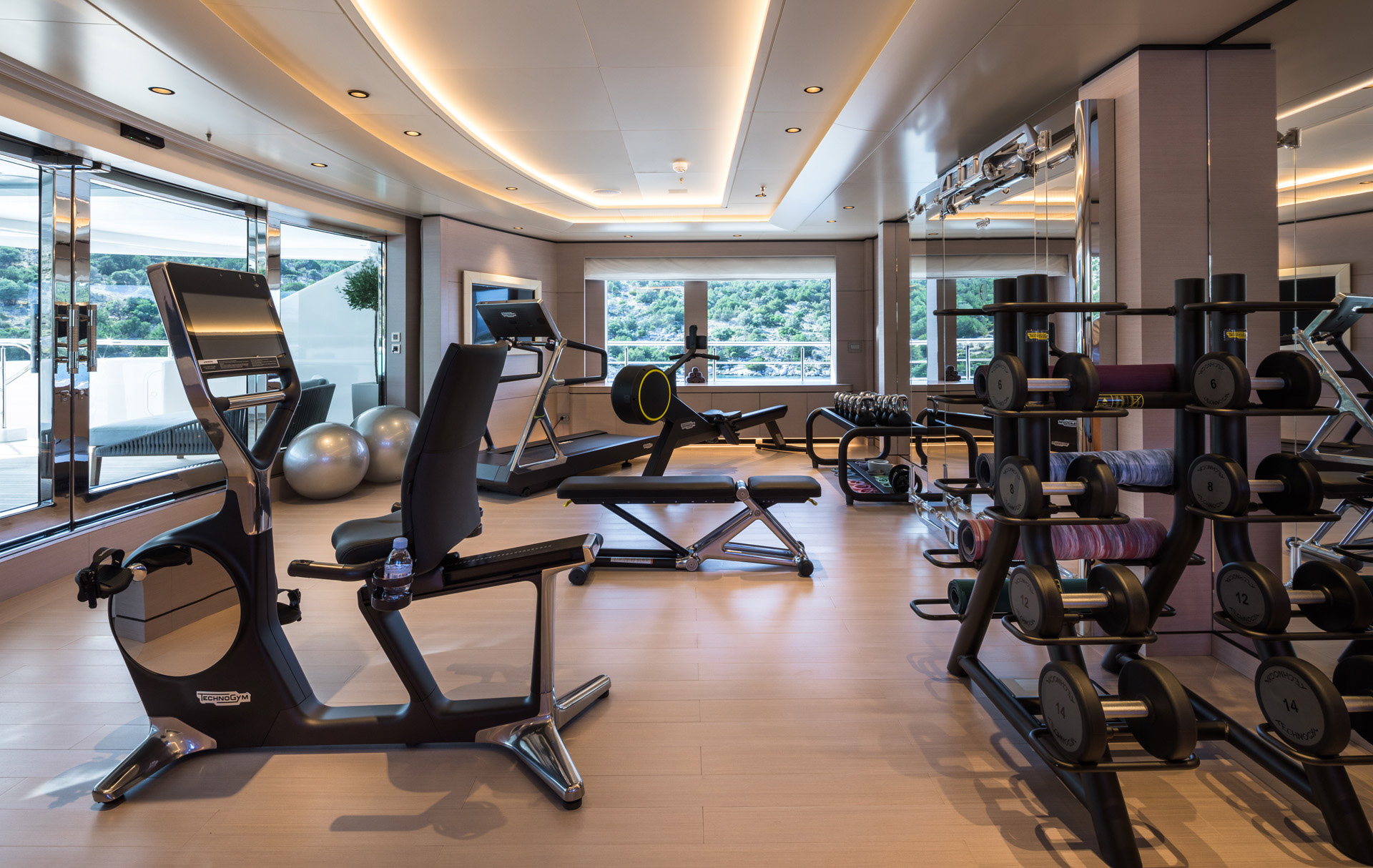 Interior - 35/38