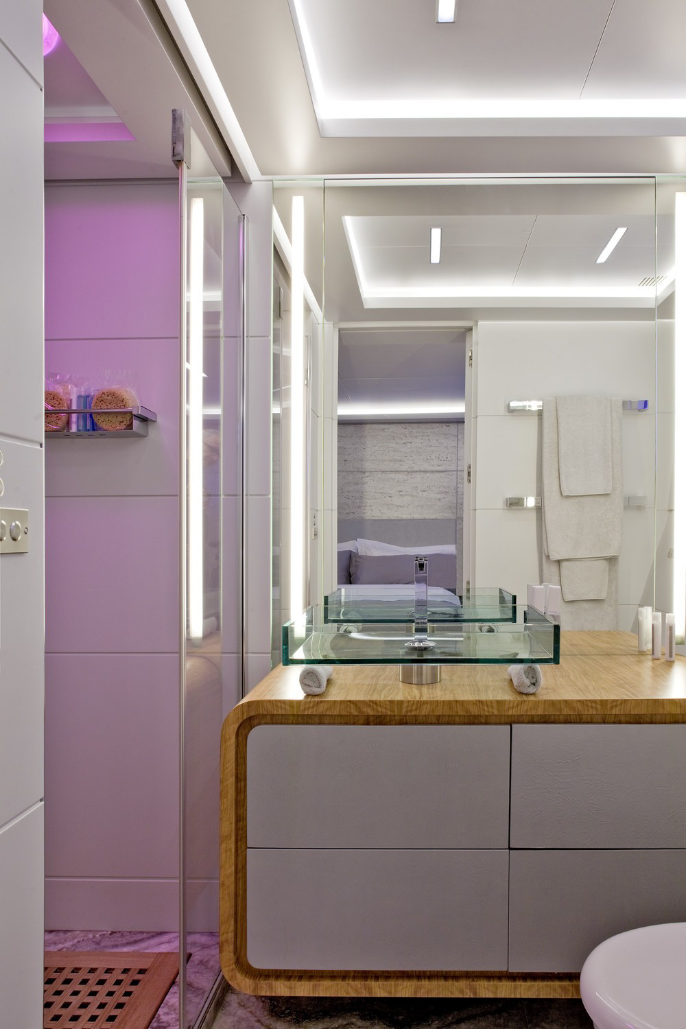 Interior - 25/26