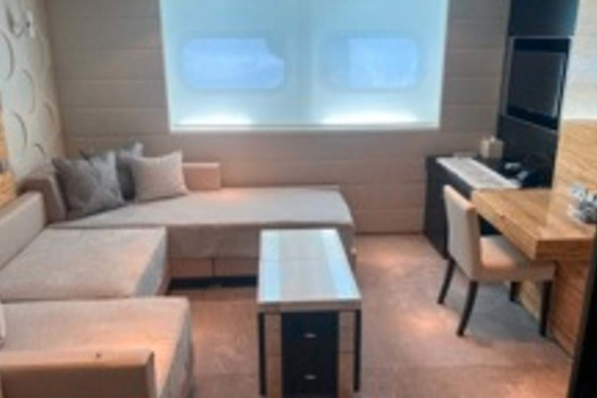 Interior - 8/15
