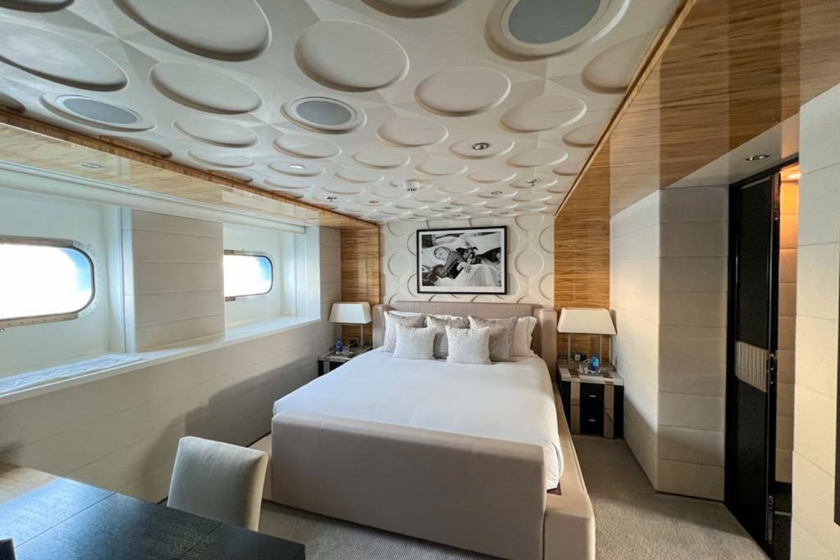 Interior - 12/15