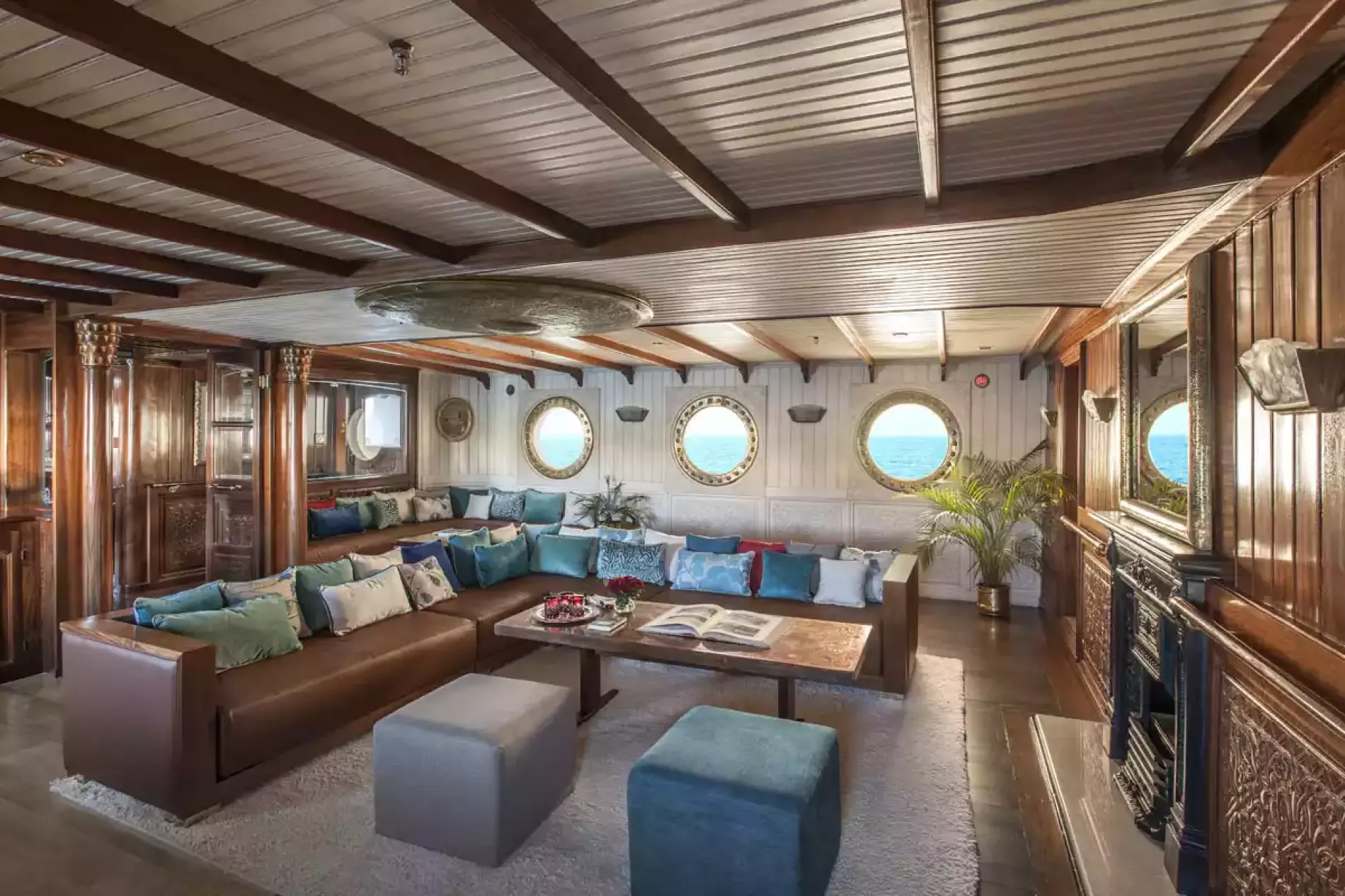 Interior - 0/29