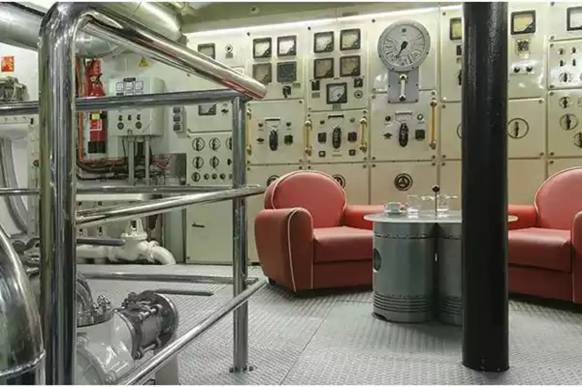 Interior - 26/29
