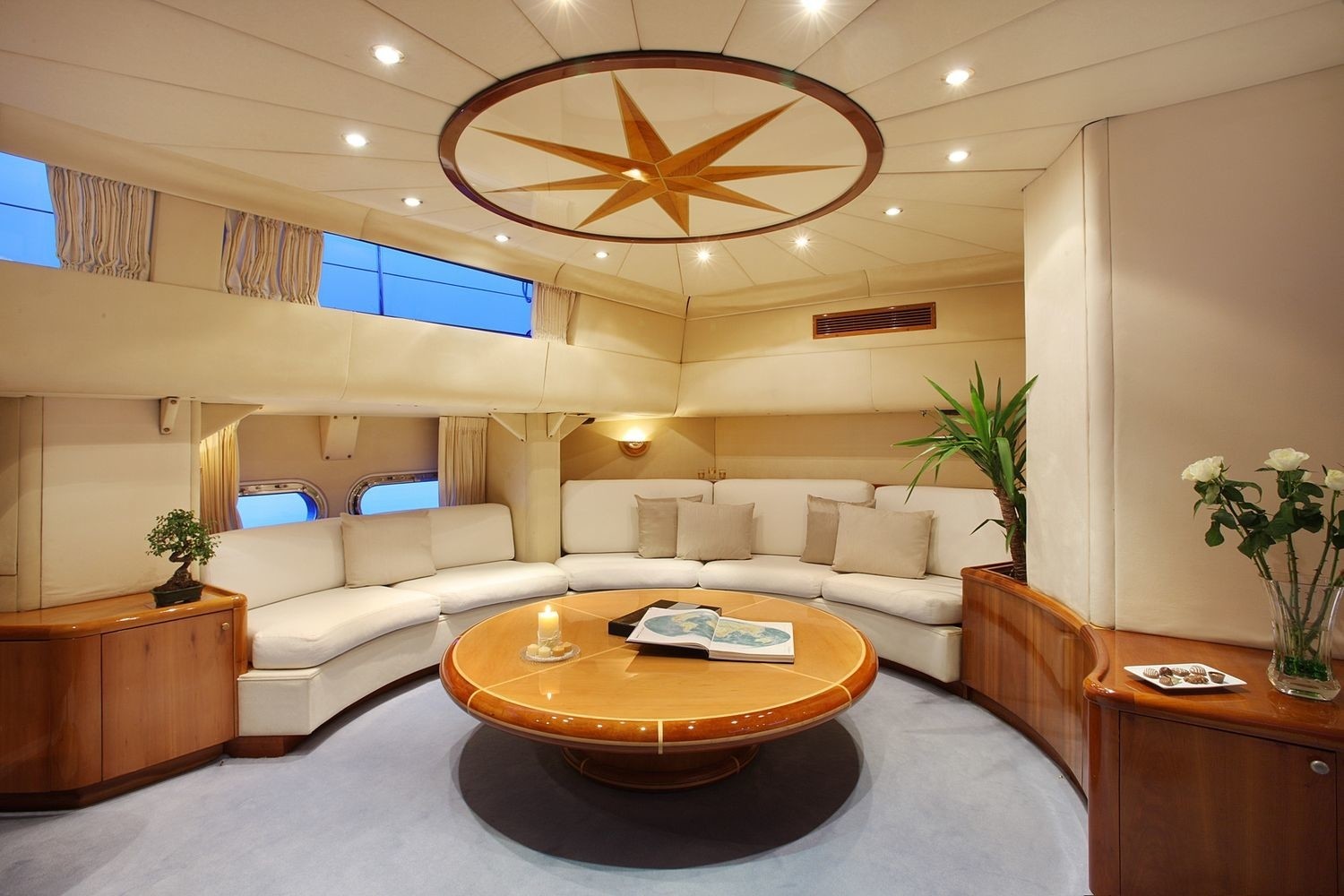 Interior - 0/8