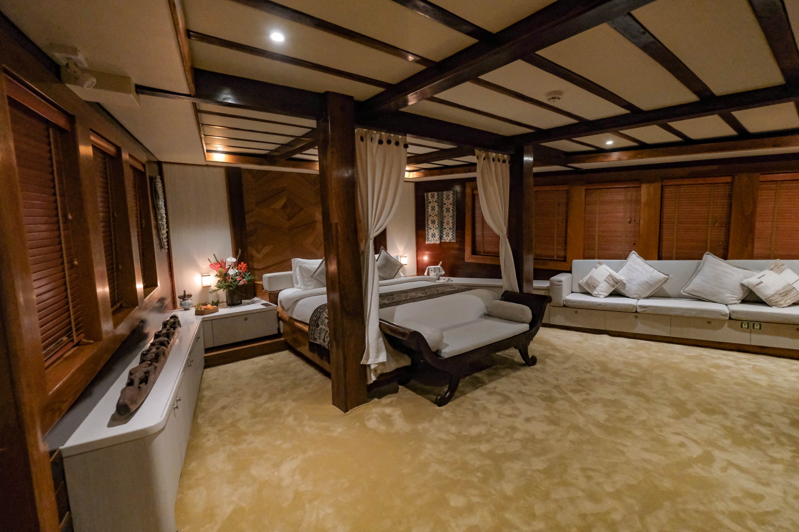 Interior - 18/39