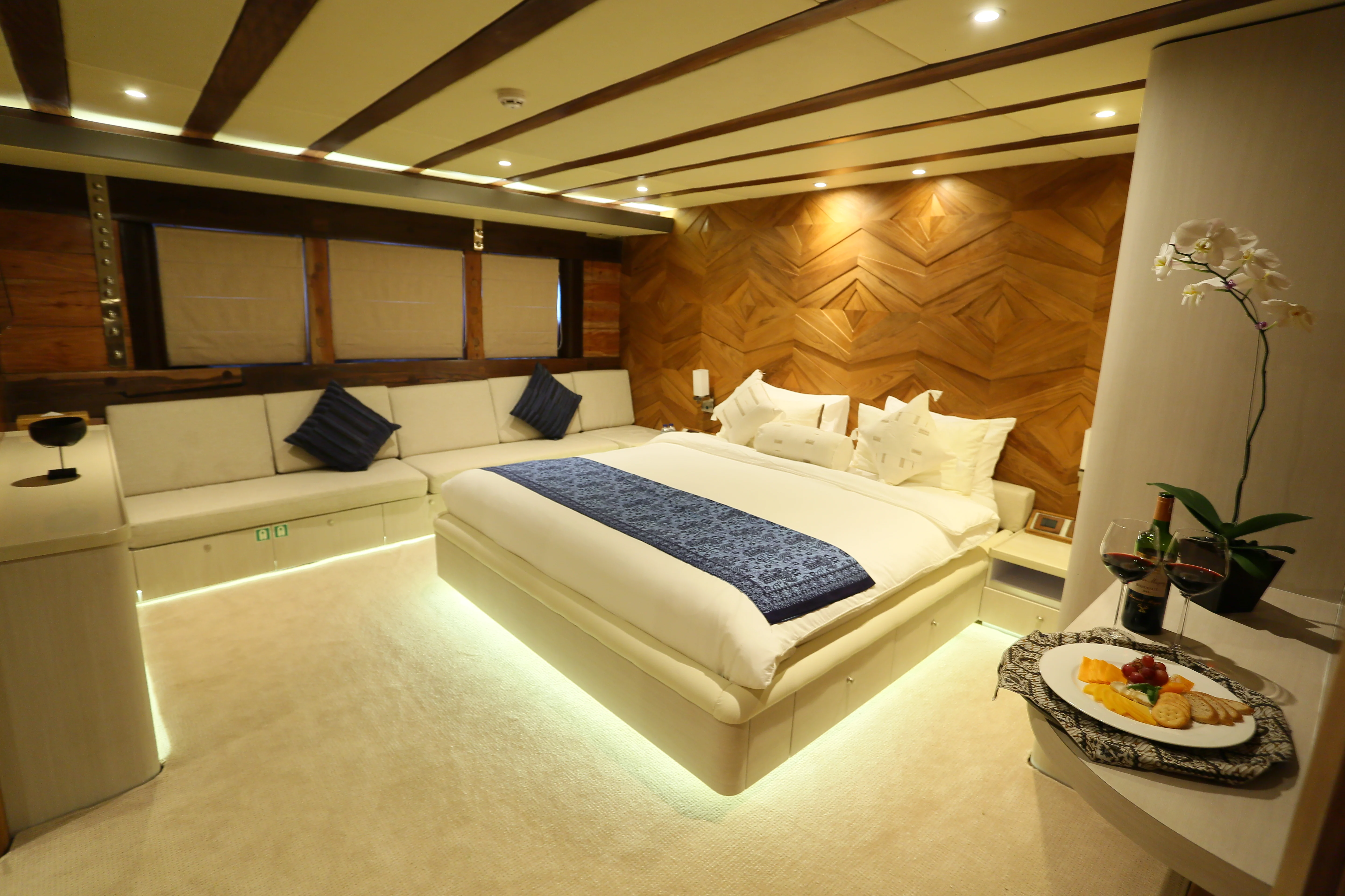 Interior - 24/39