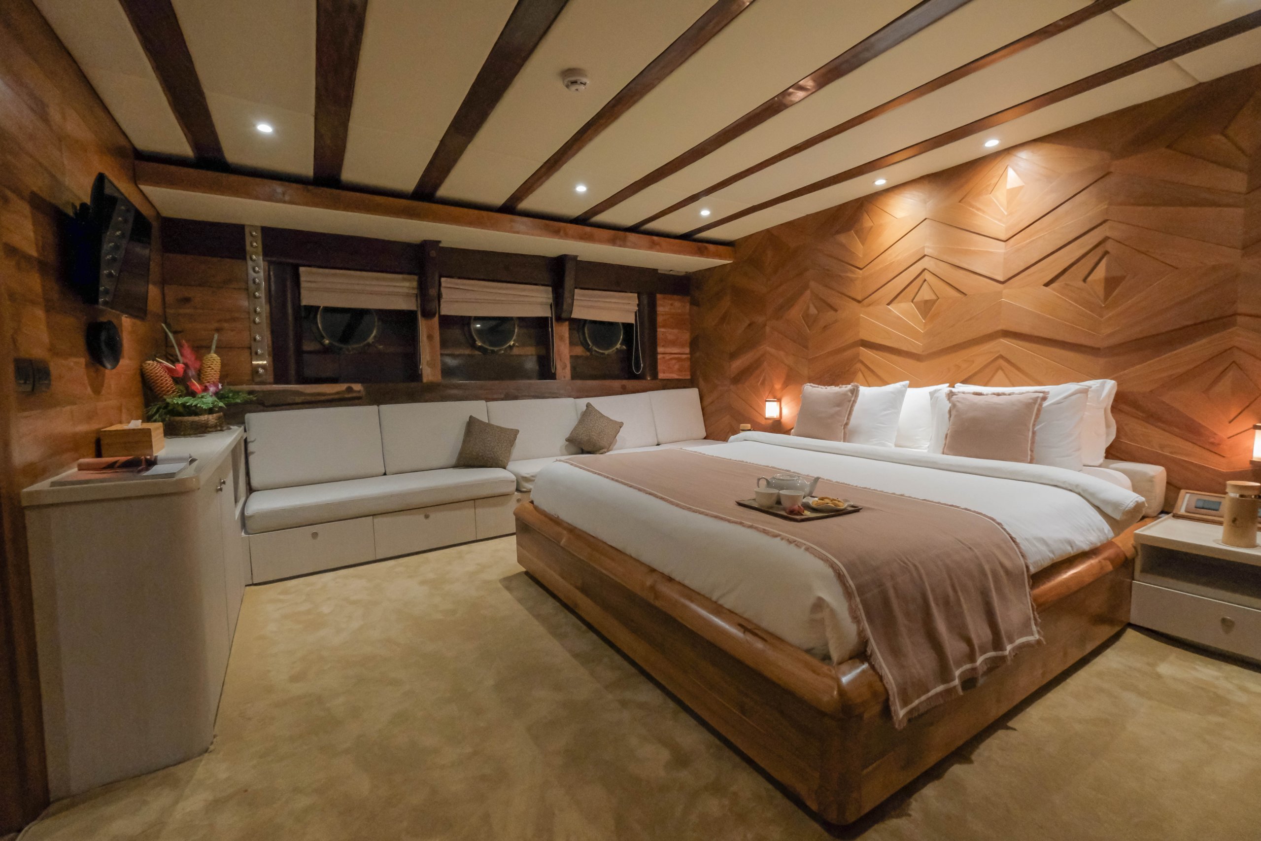 Interior - 28/39
