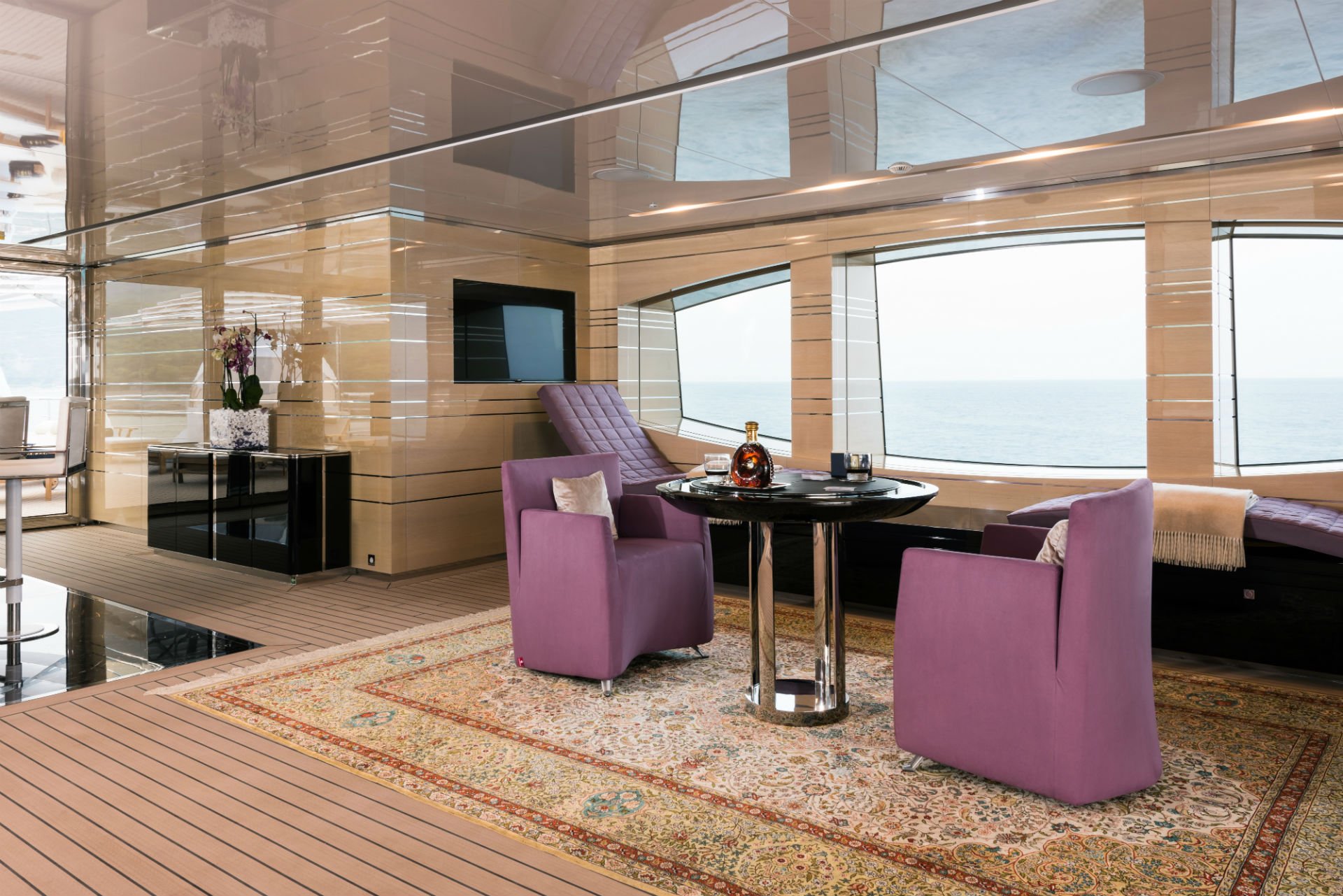 Interior - 0/36