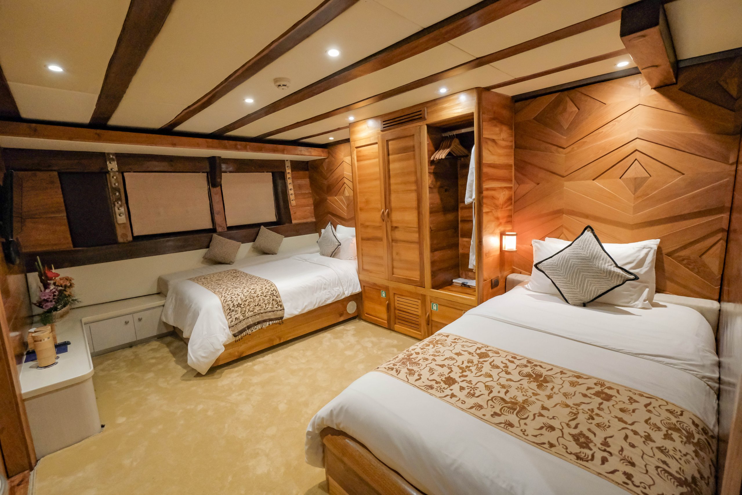 Interior - 37/39