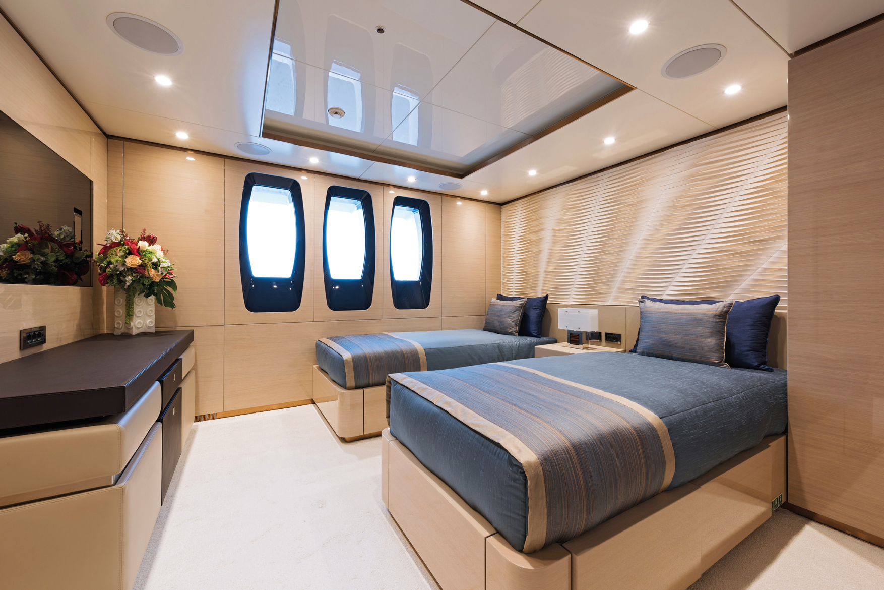 Interior - 32/36
