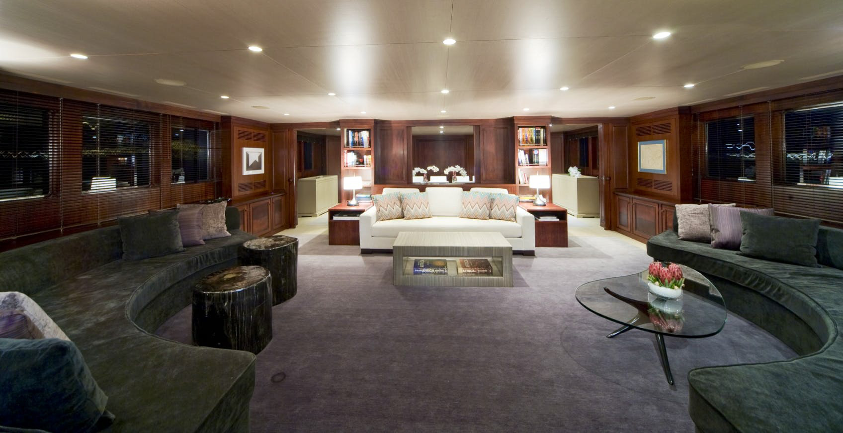 Interior - 0/13