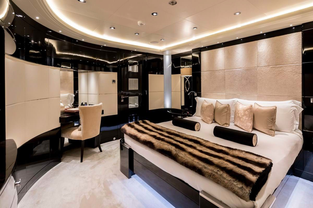 Interior - 15/30