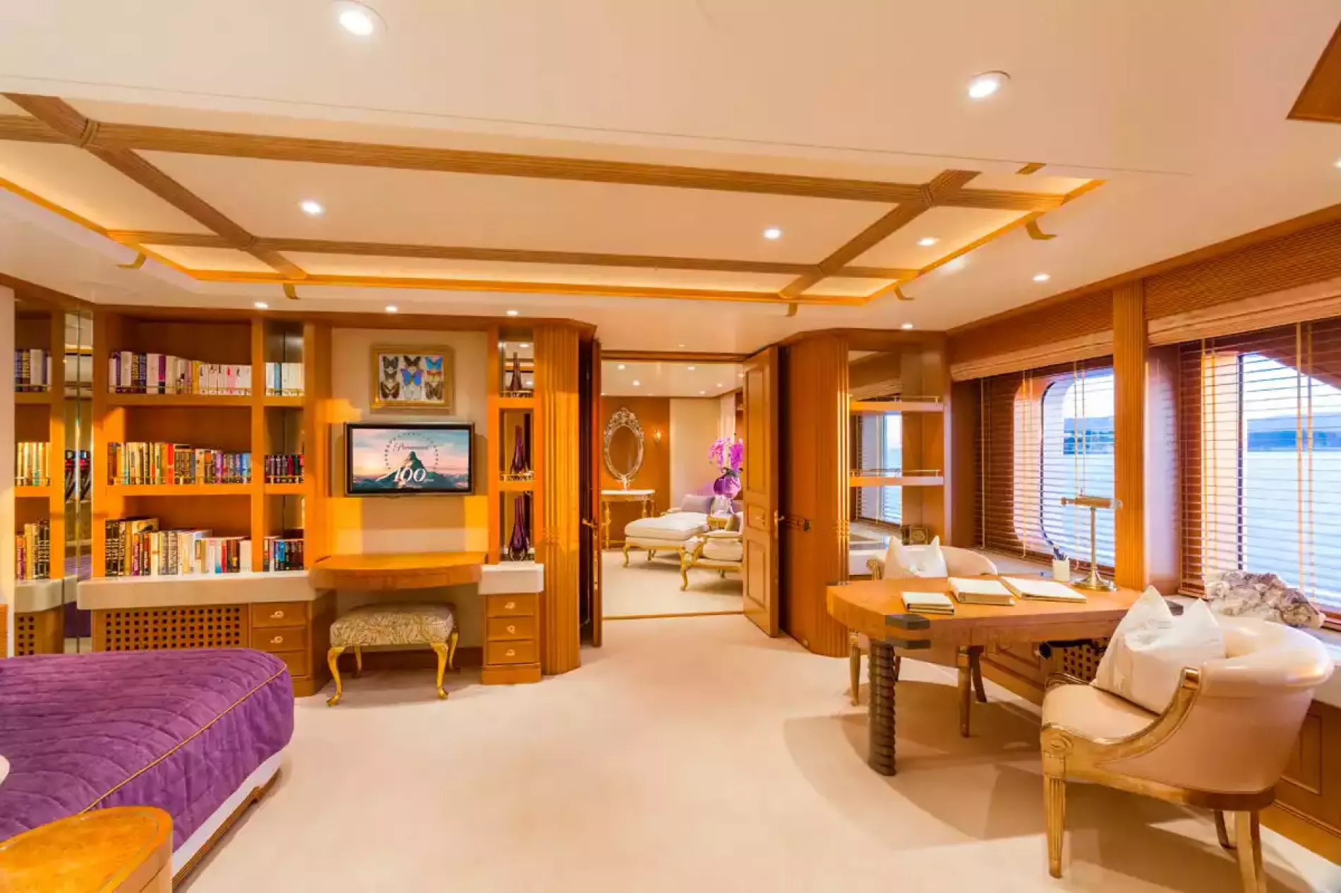 Interior - 14/21