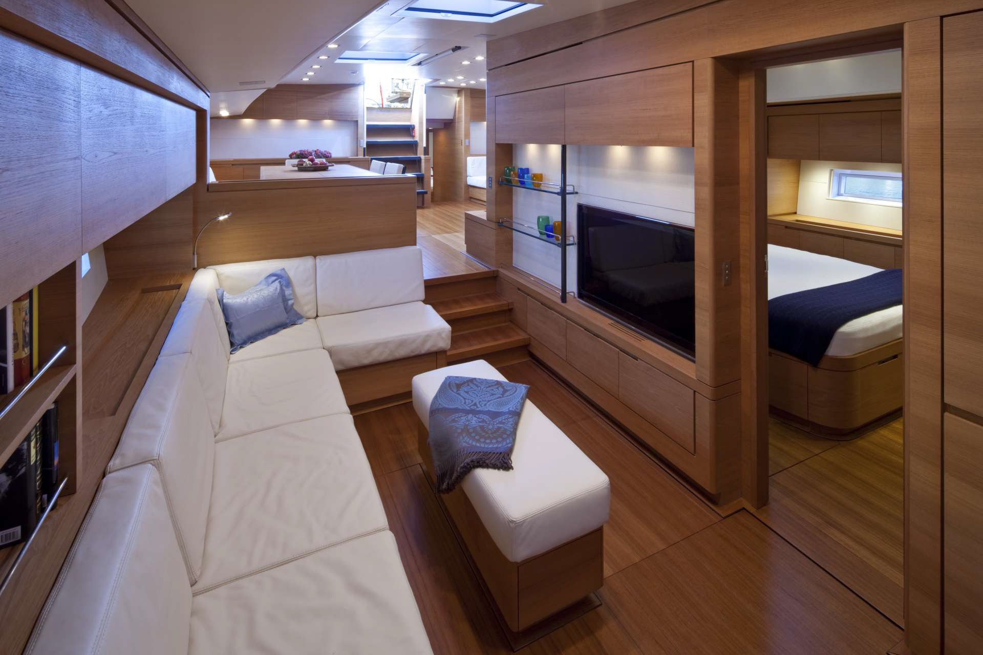 Interior - 4/12