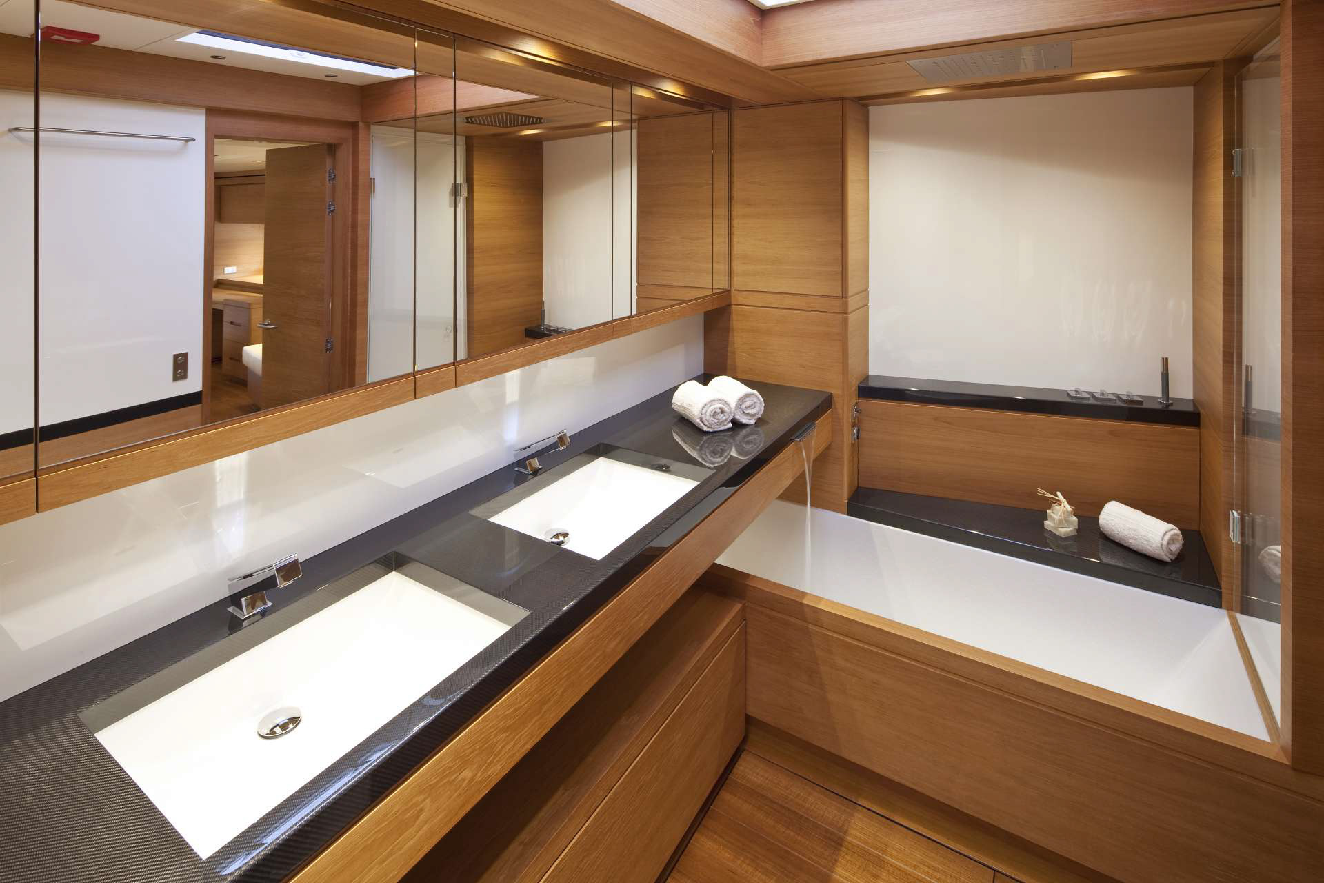 Interior - 9/12