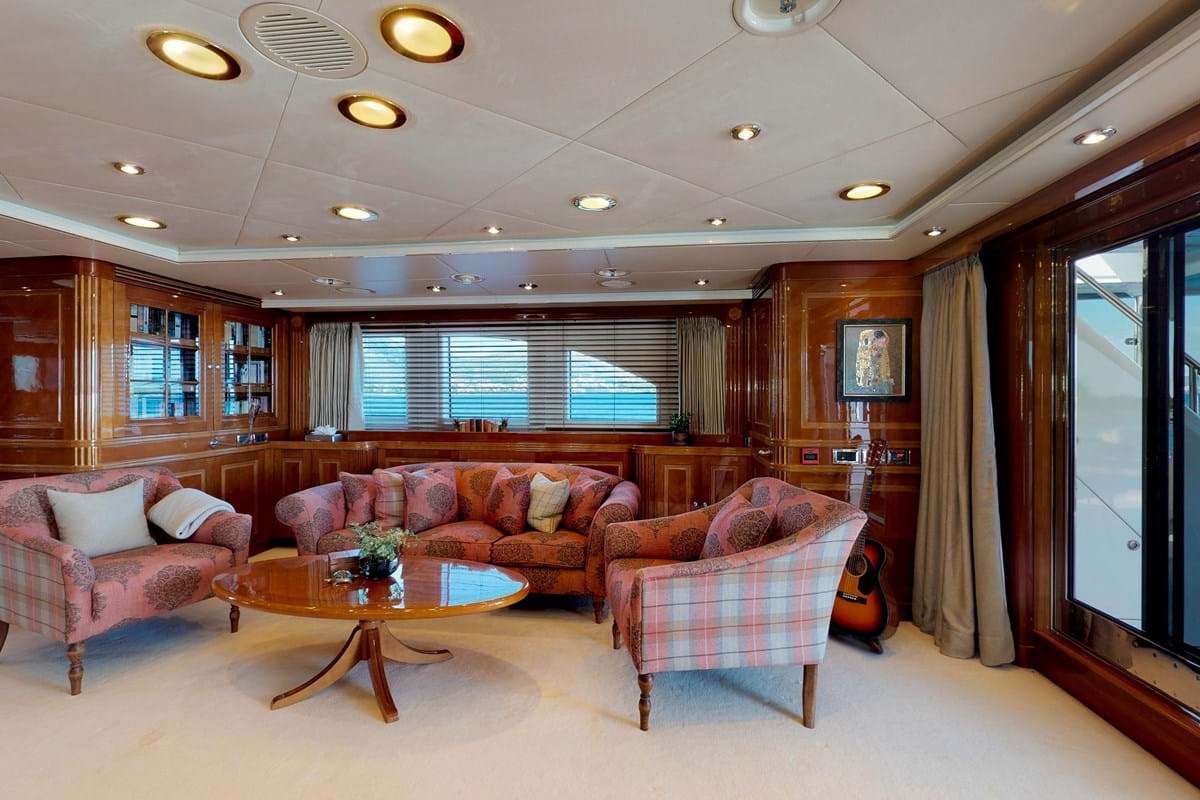 Interior - 4/24
