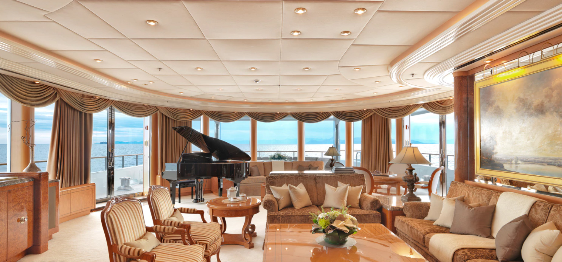 Interior - 0/11
