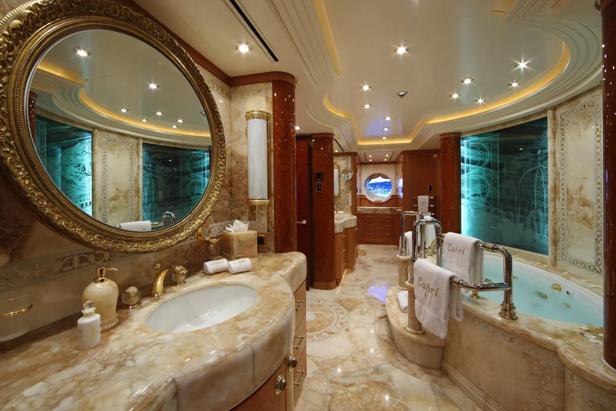 Interior - 10/11