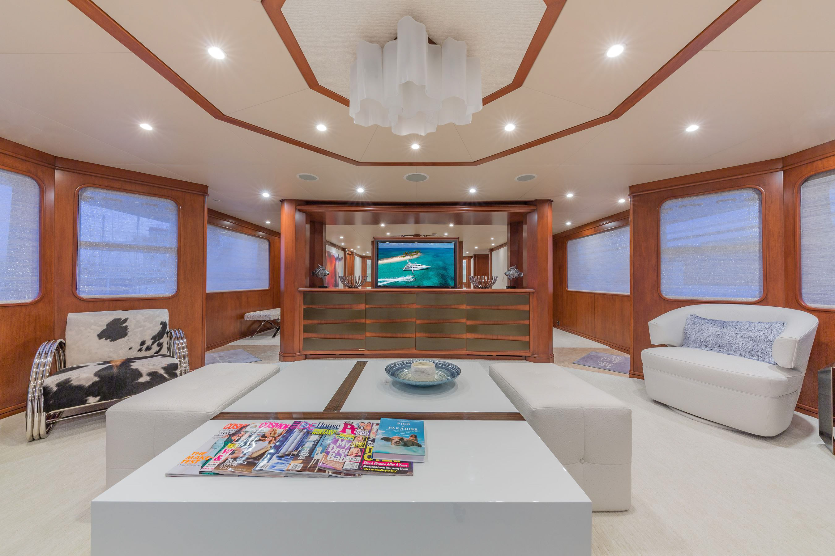 Interior - 6/55