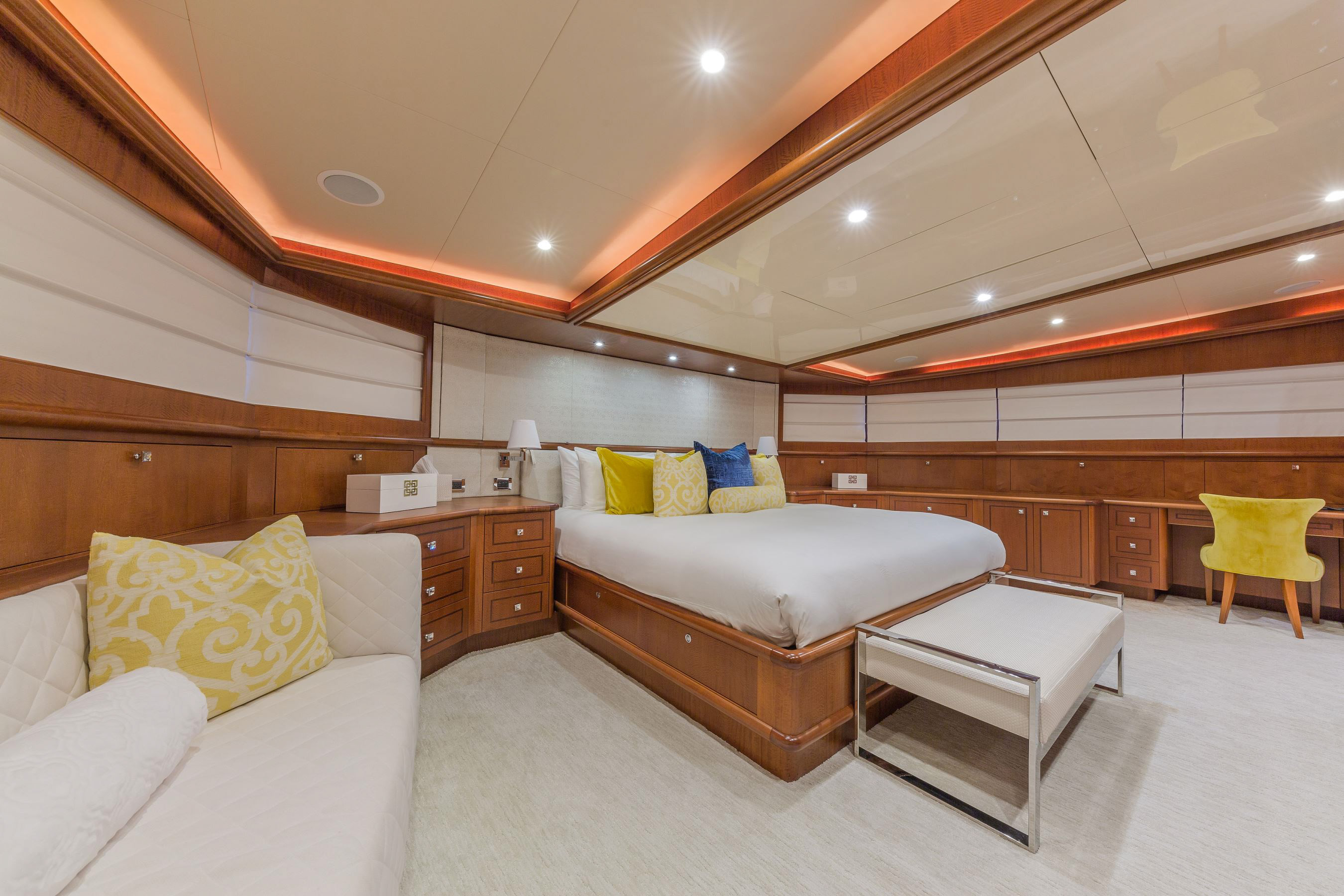 Interior - 23/55