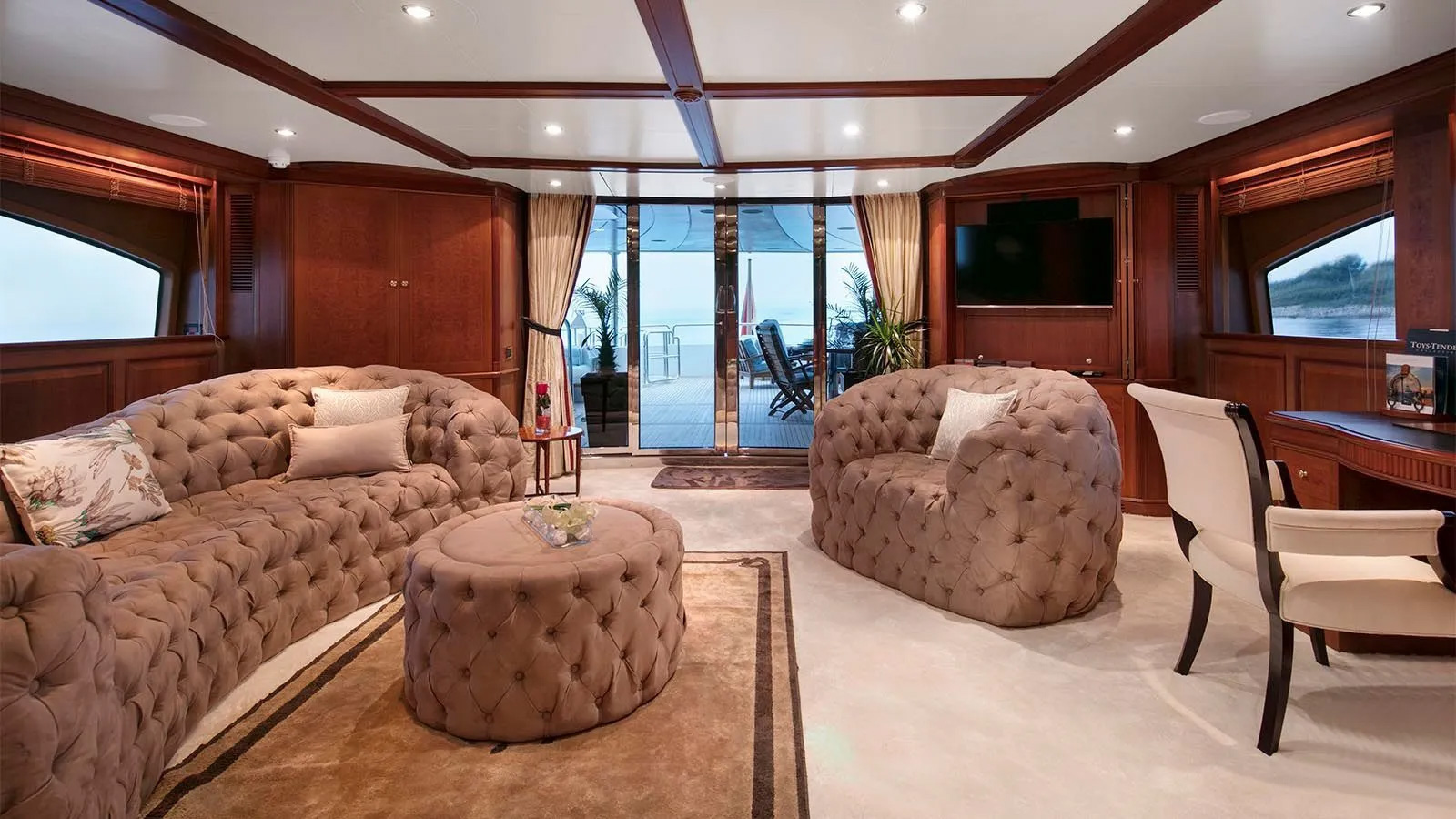 Interior - 0/8