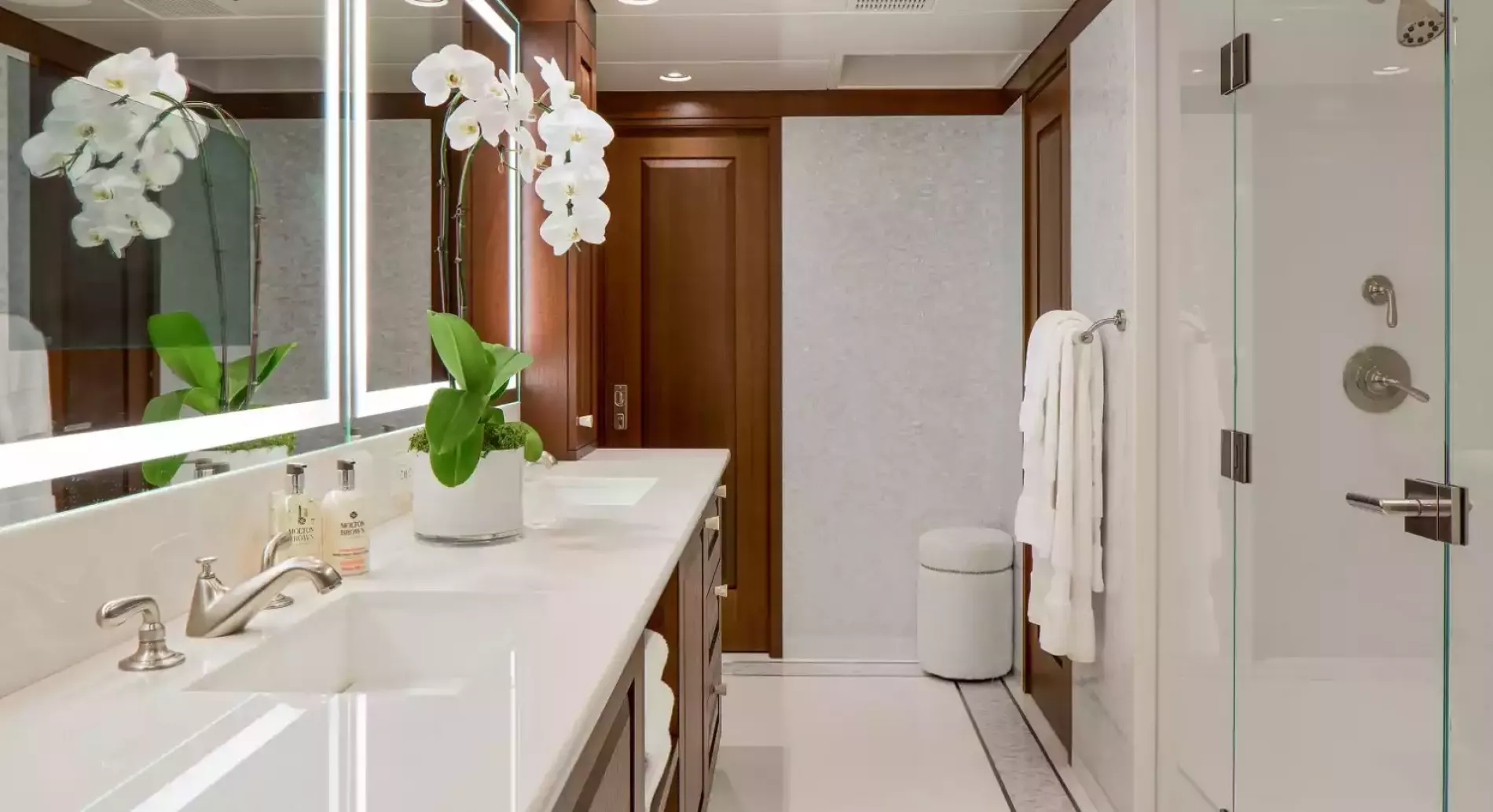 Interior - 13/17