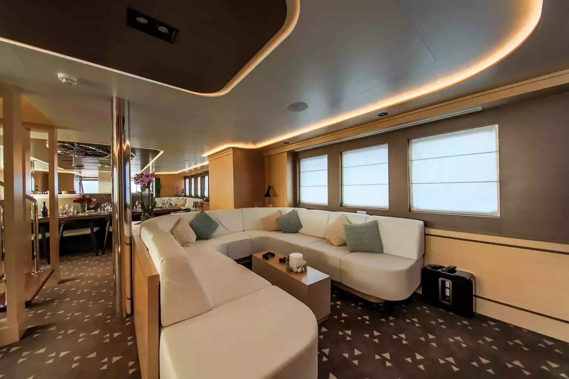 Interior - 6/32
