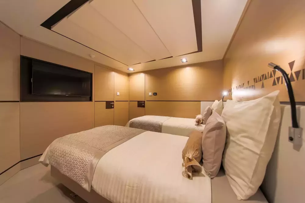 Interior - 15/32