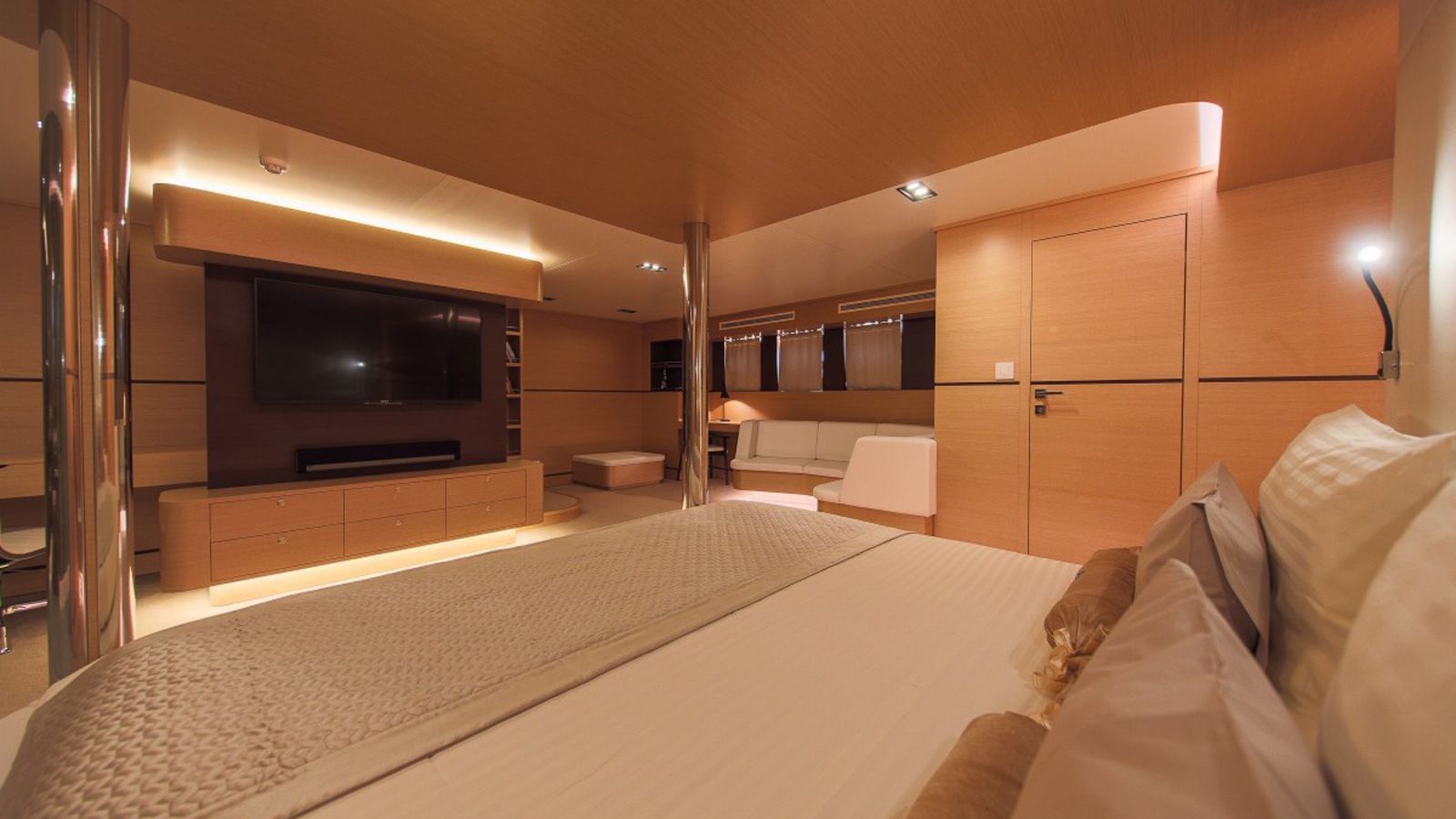 Interior - 19/32