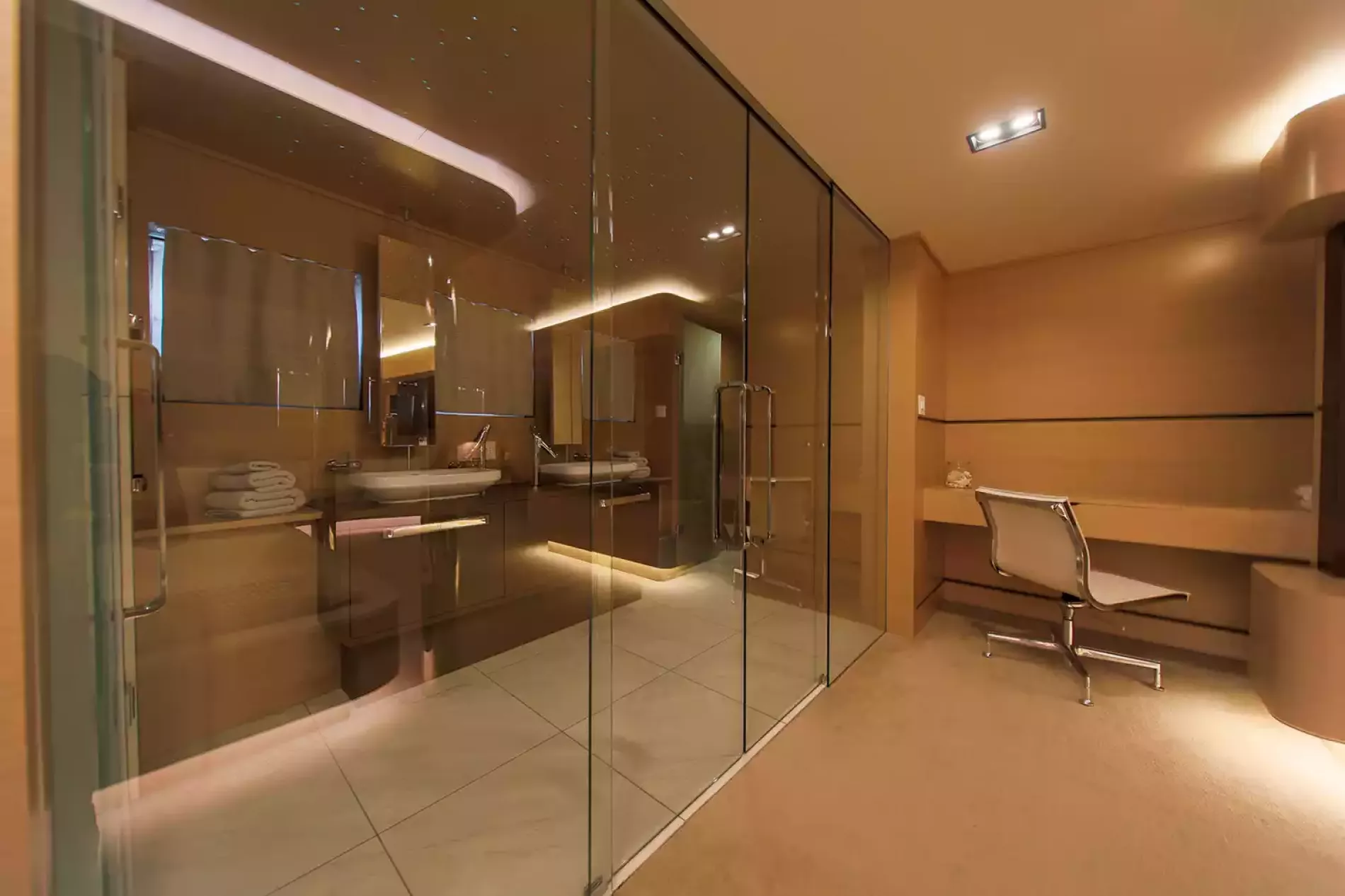 Interior - 23/32