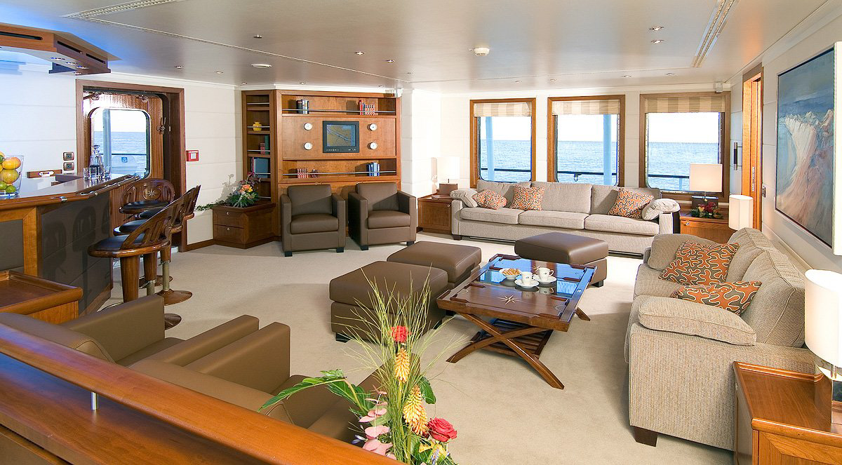 Interior - 0/11