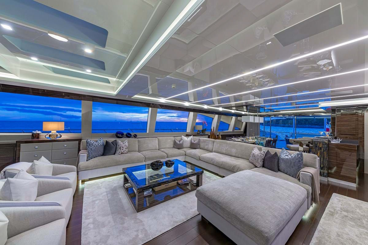 Interior - 0/25