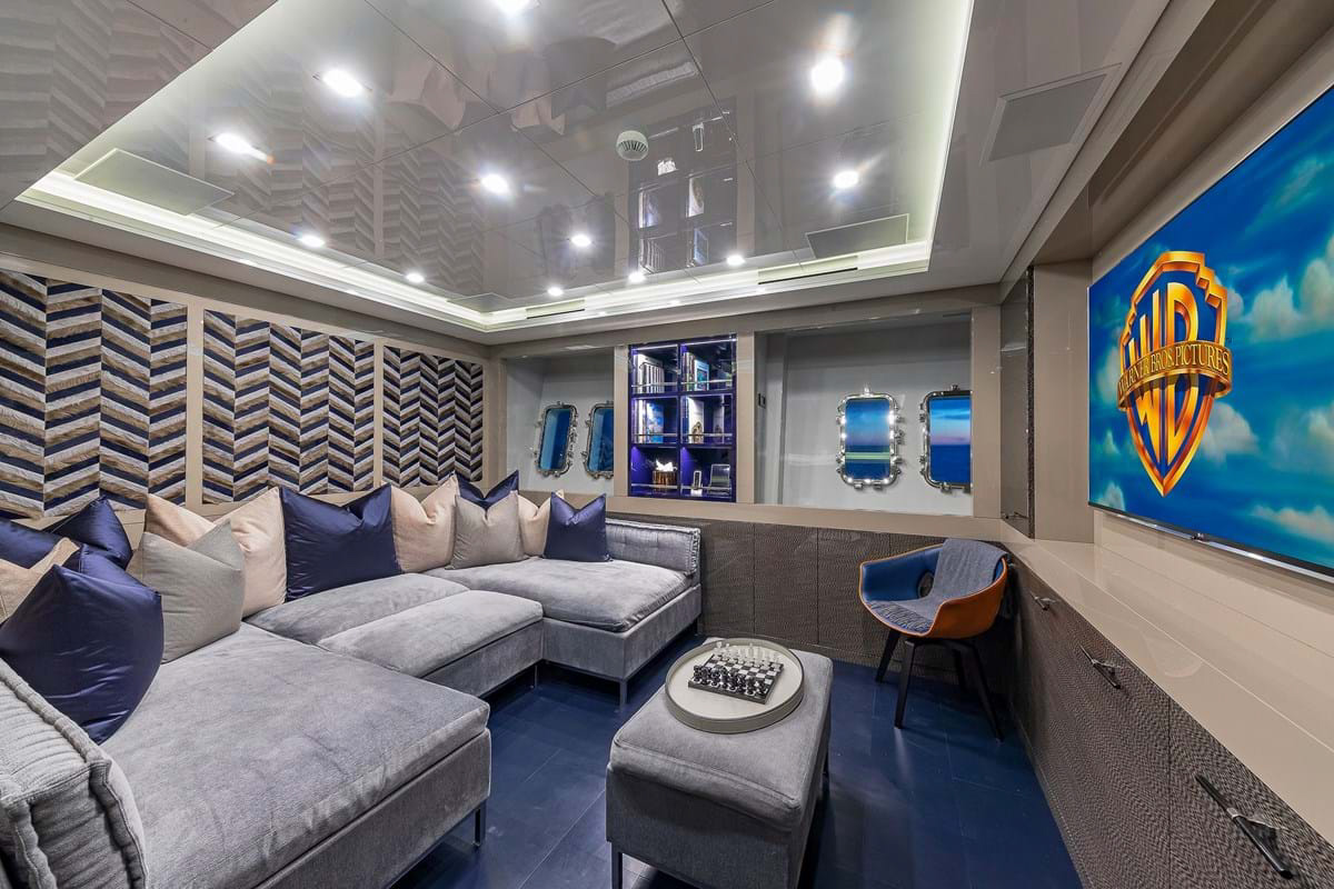 Interior - 4/25
