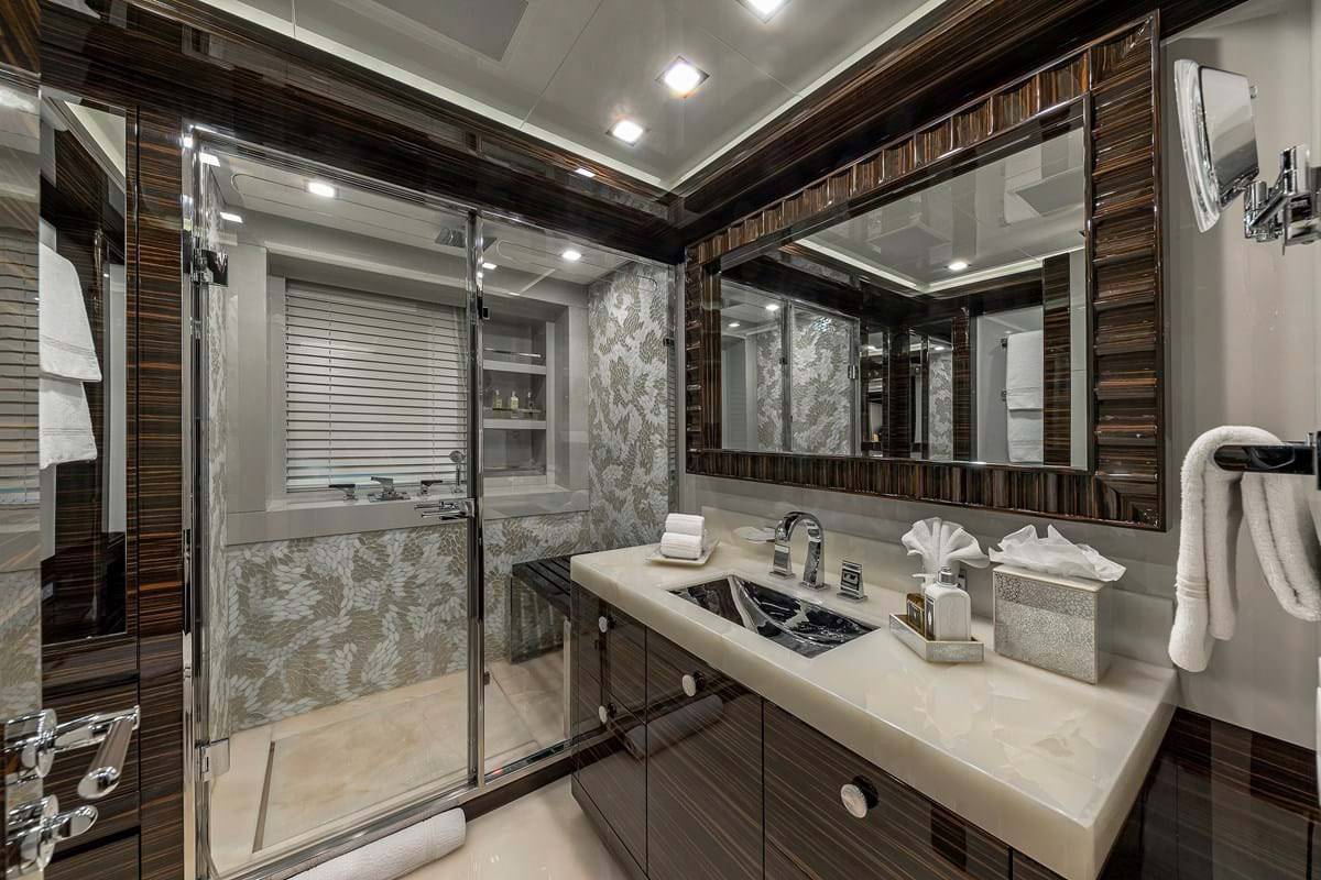 Interior - 18/25