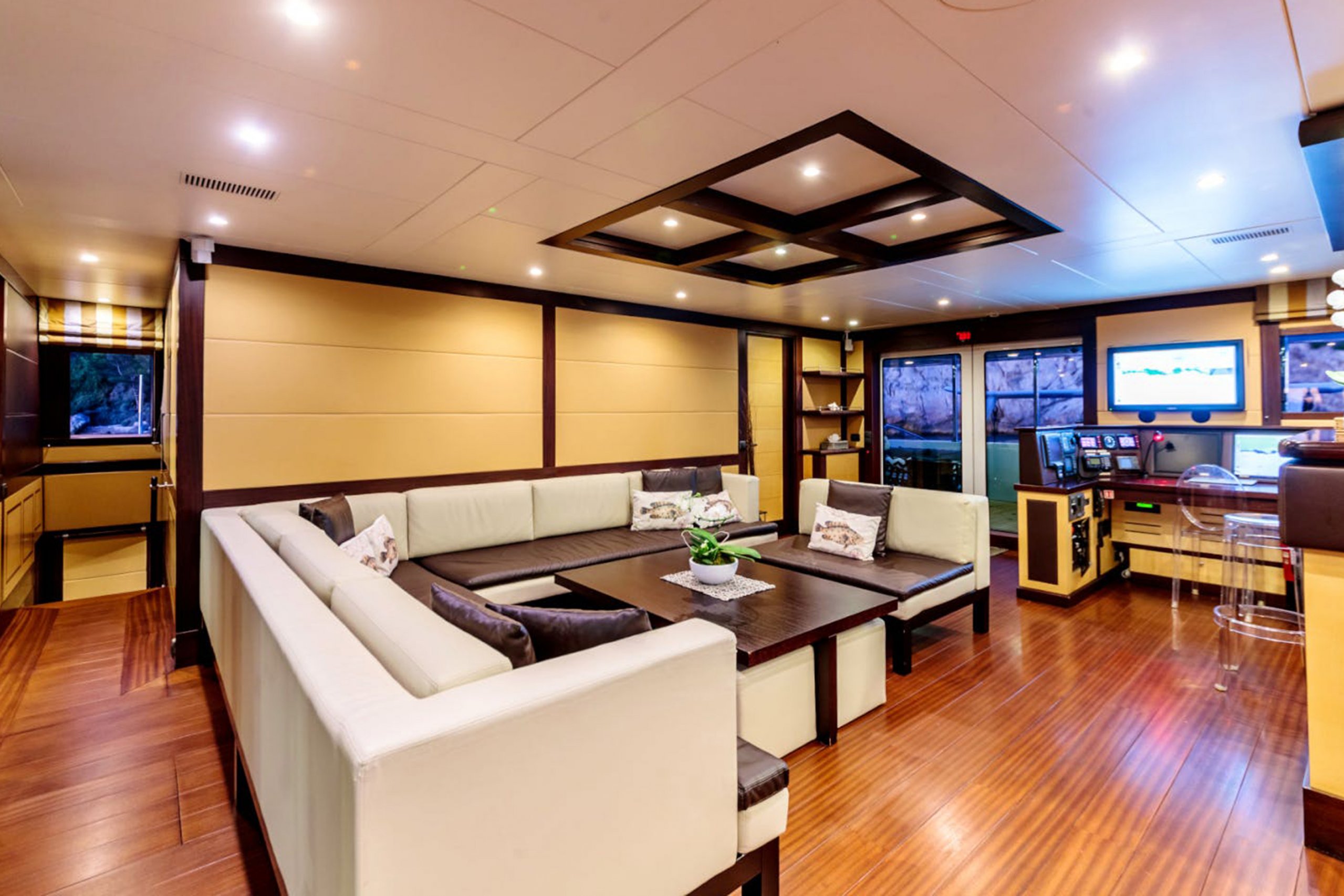 Interior - 0/21