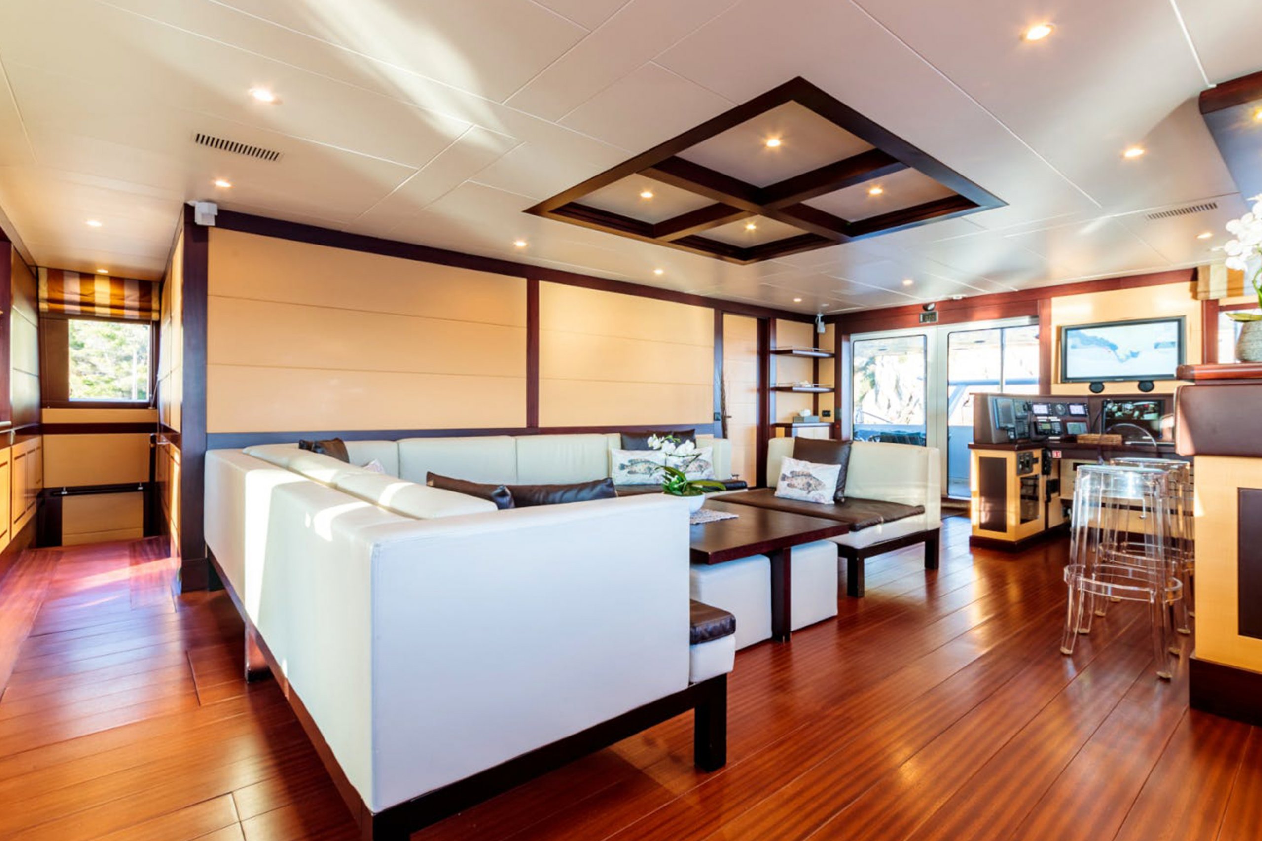 Interior - 1/21